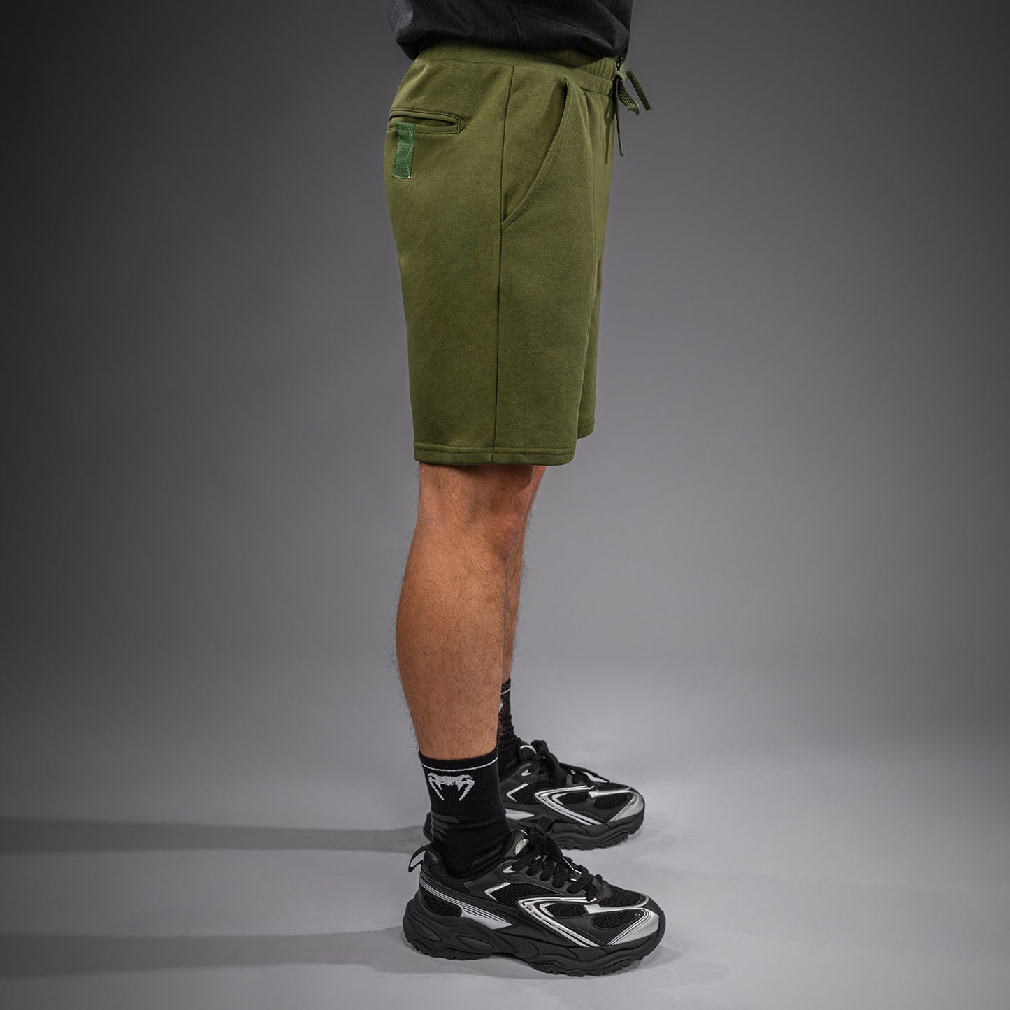 Venum Classic Fleece Shorts aus Baumwolle – Khaki