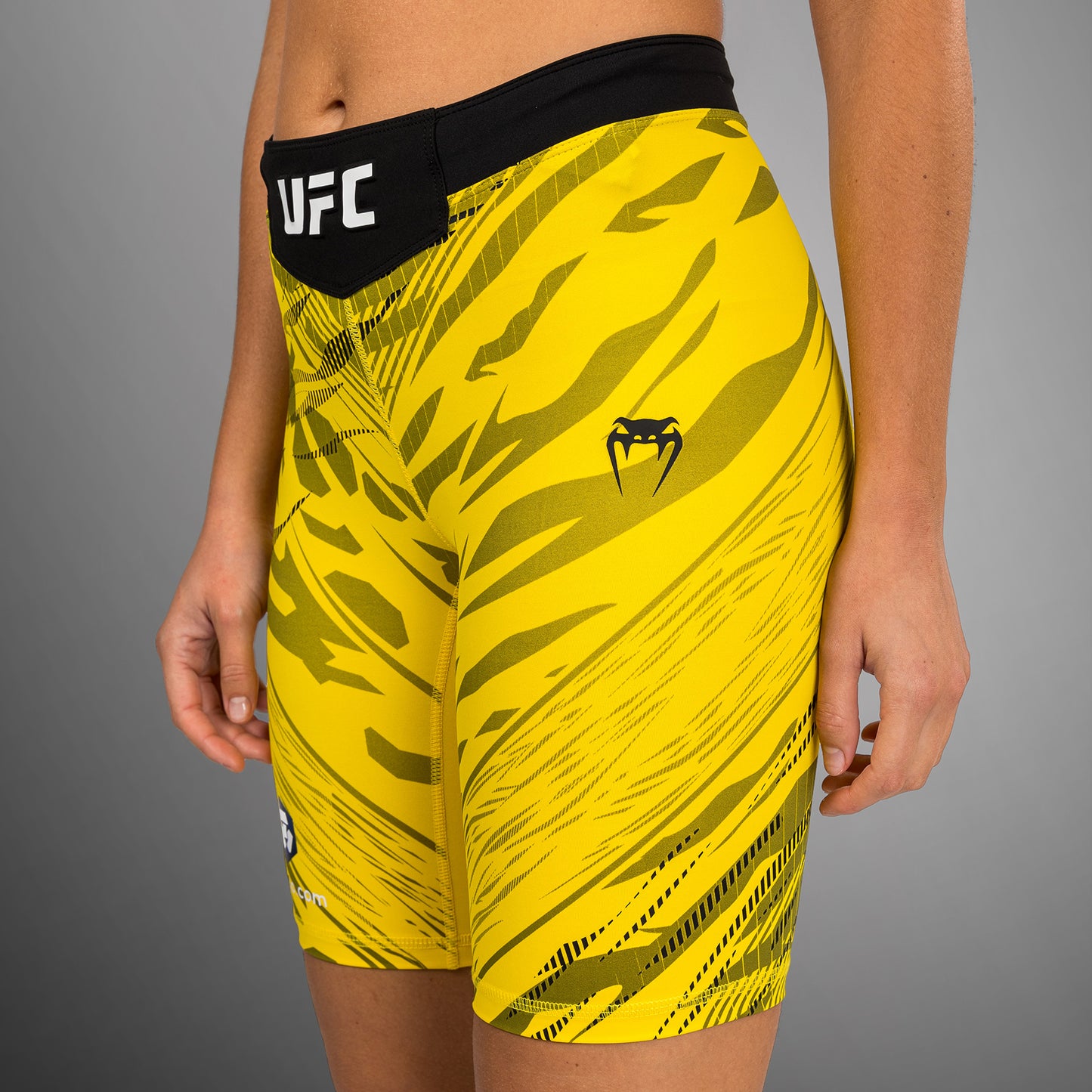 UFC Fusion by Venum Authentic Fight Night Damen Vale Tudo Short - Long Fit - Gelb