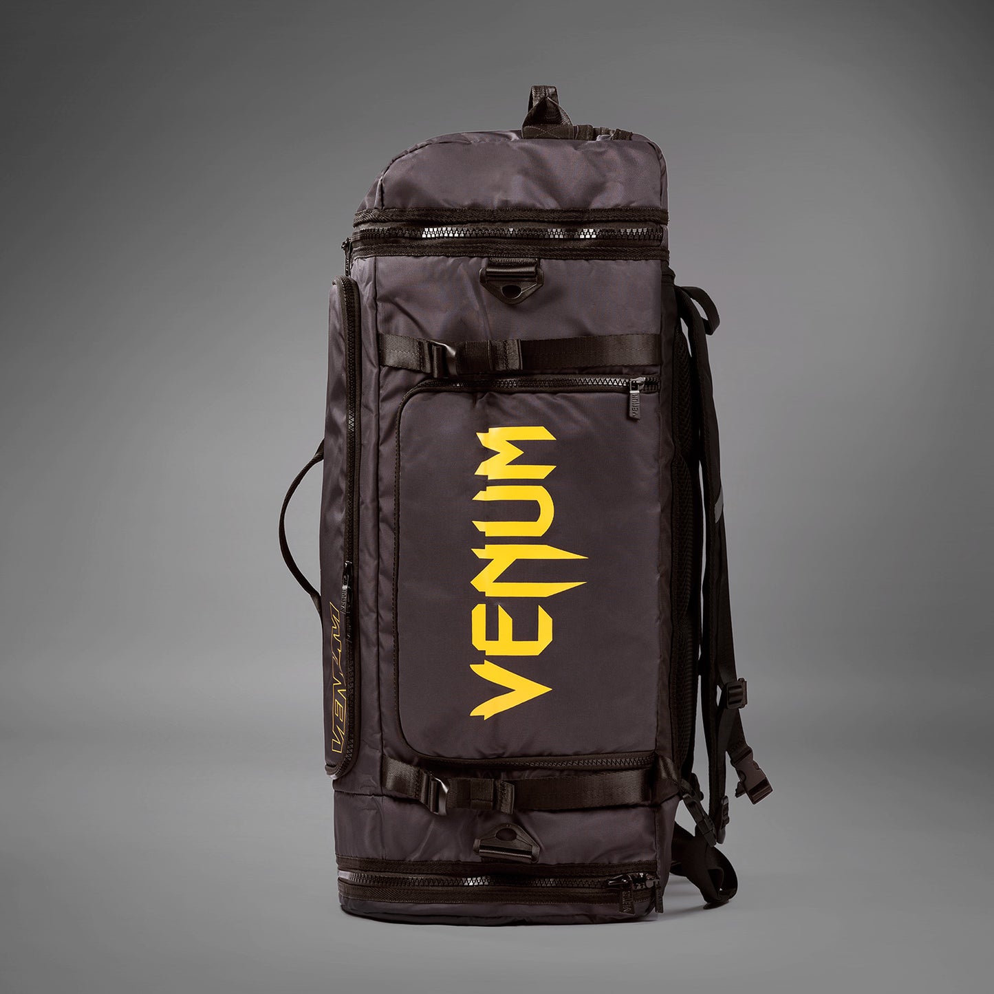 UFC Fusion by Venum Fight Week Duffel Bag - Aards Bruin
