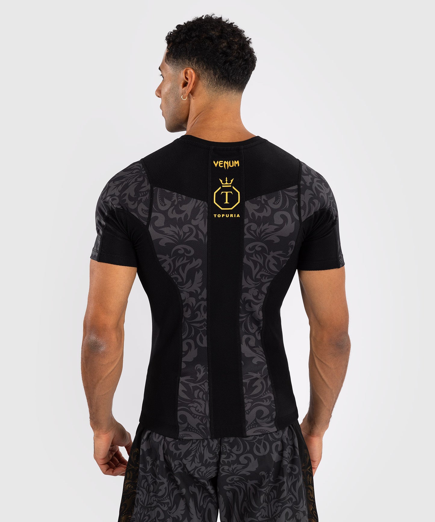 Venum x Topuria Unmatched Edition Kurzarm Rashguard - Schwarz/Gold