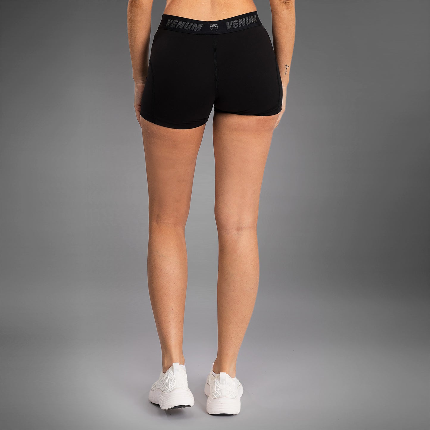 Venum Elevate Vale Tudo Shorts für Frauen - Schwarz