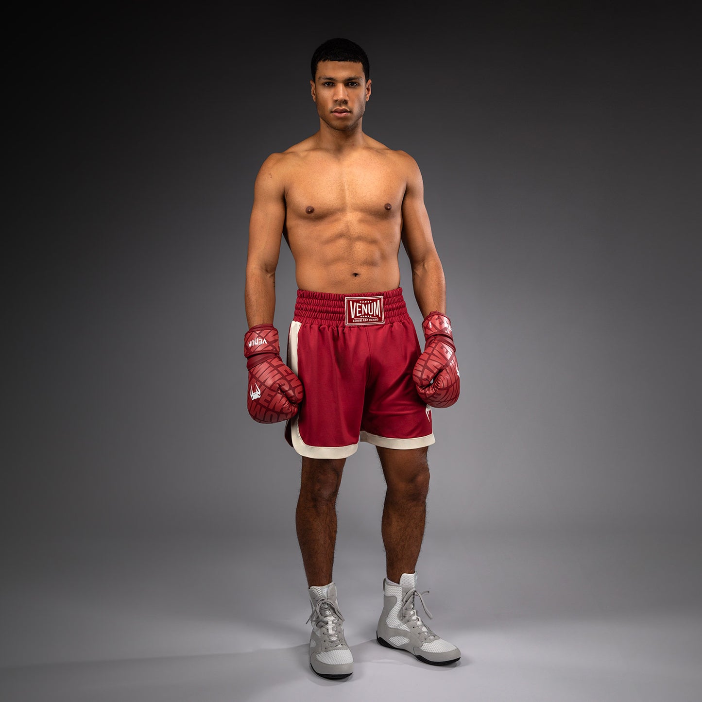 Venum Classic Boxshorts – Rubinrot/Elfenbein