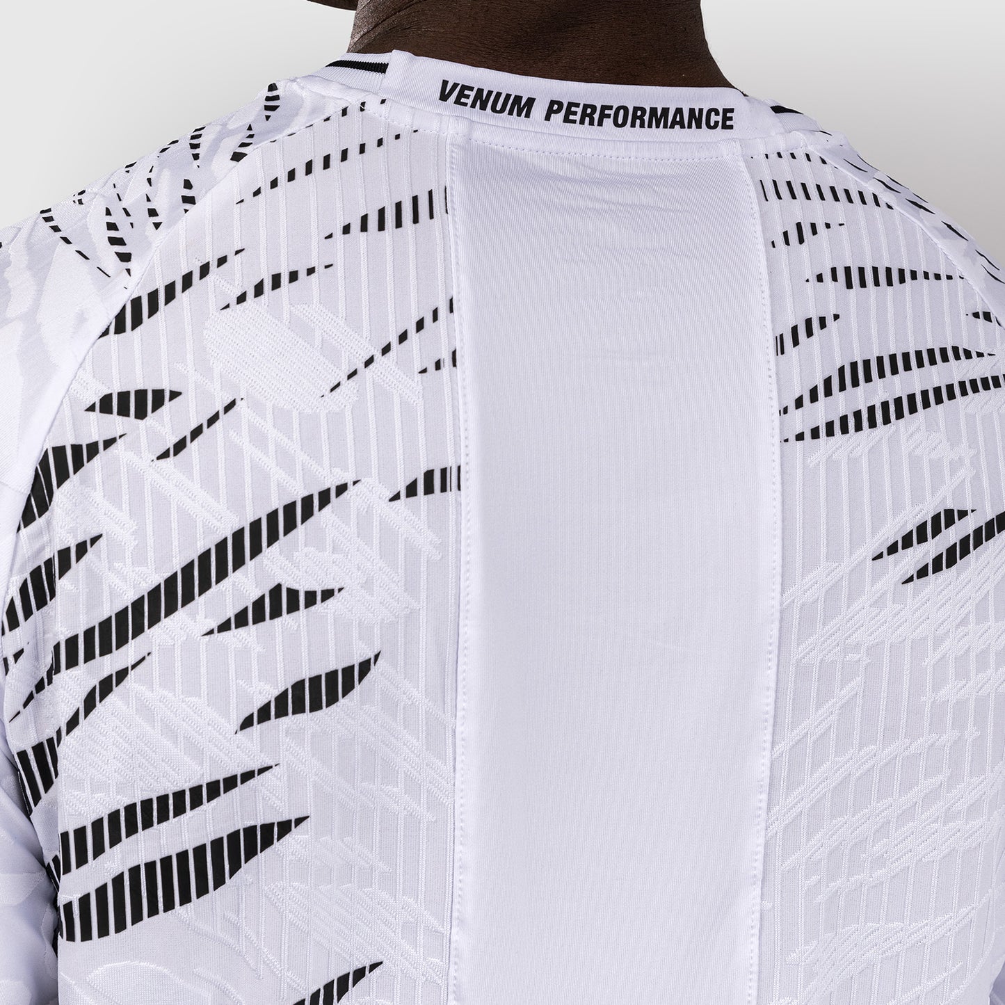 UFC Fusion by Venum Personalized Authentic Fight Night Herren Walkout Jersey - Weiß