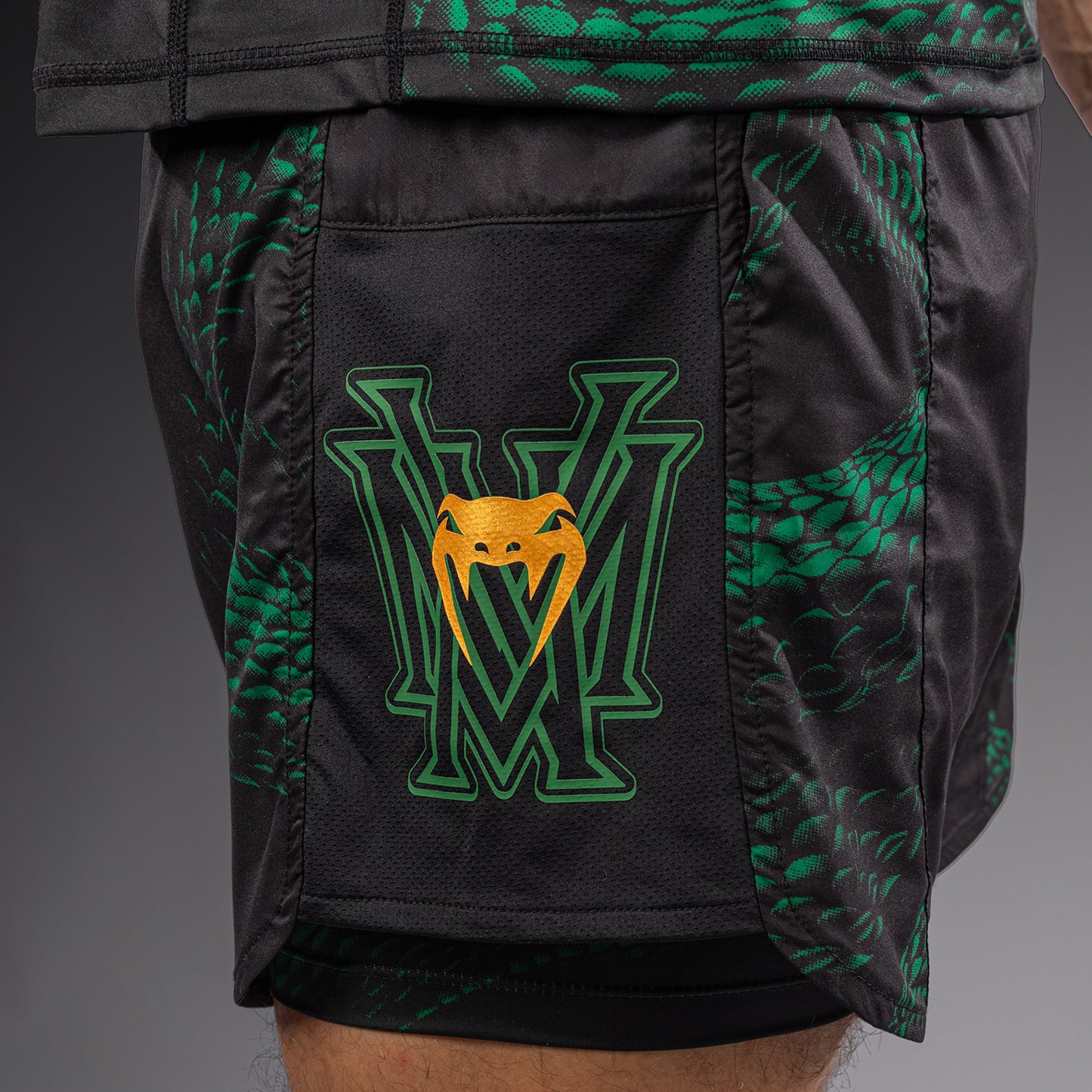Venum Matupa Trainingsshorts - Schwarz/Grün/Gold