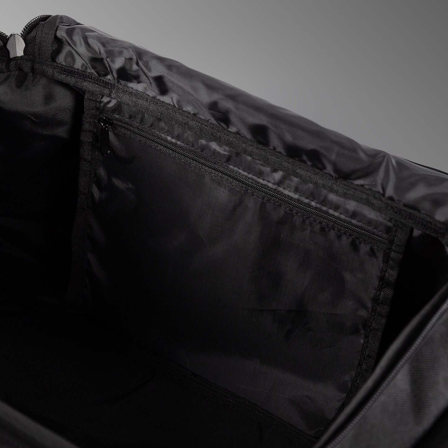 Venum Essential Sporttasche (37L) - Schwarz