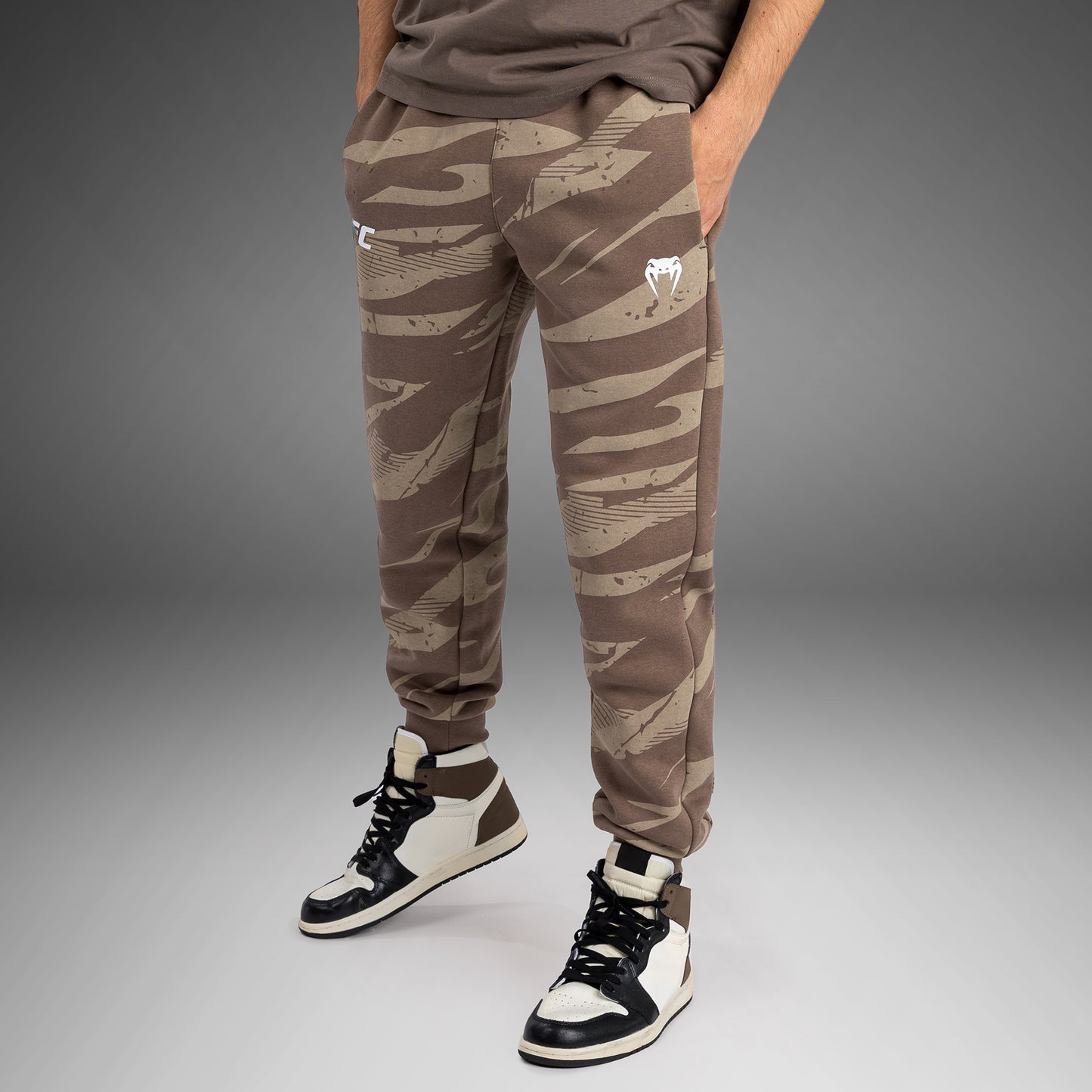 UFC Adrenaline by Venum Fight Week Herrenhose - Desert Camo