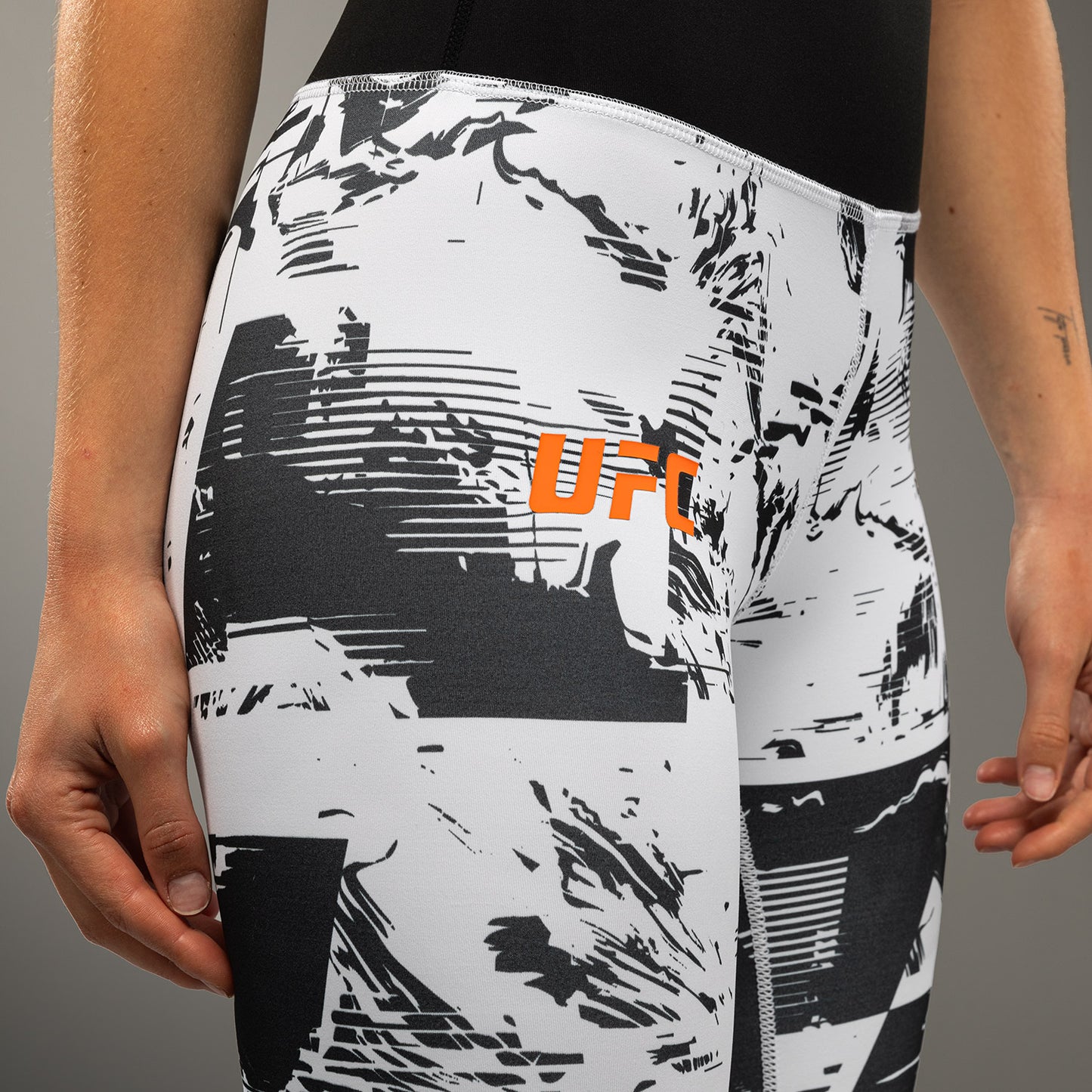 UFC Zenith by Venum Authentic Fight Week Damen-Leggings - Weiß