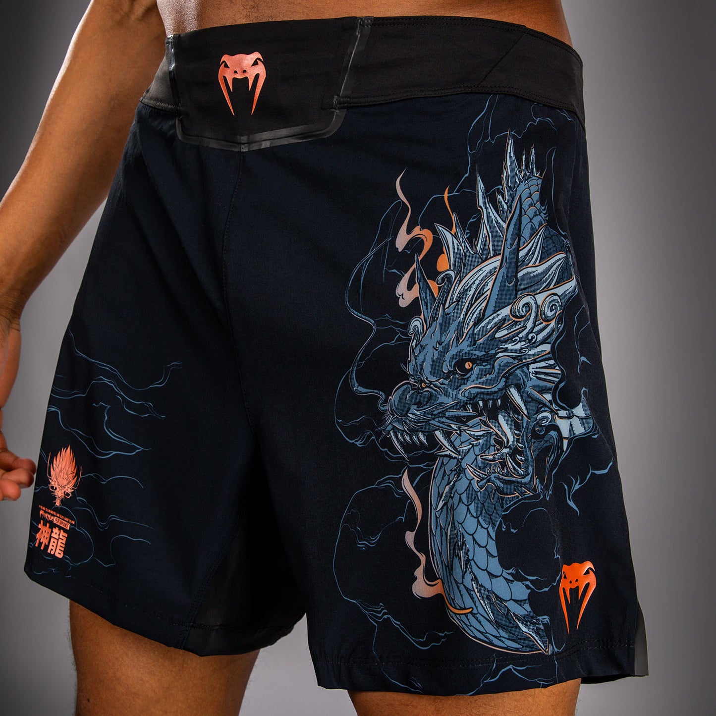 Venum Thunder Dragon Fightshorts – Schwarz/Grau/Kupfer