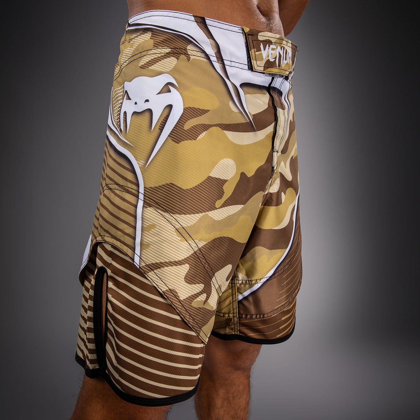 Venum Camo Hero Fightshorts - Hellbeige/Braun