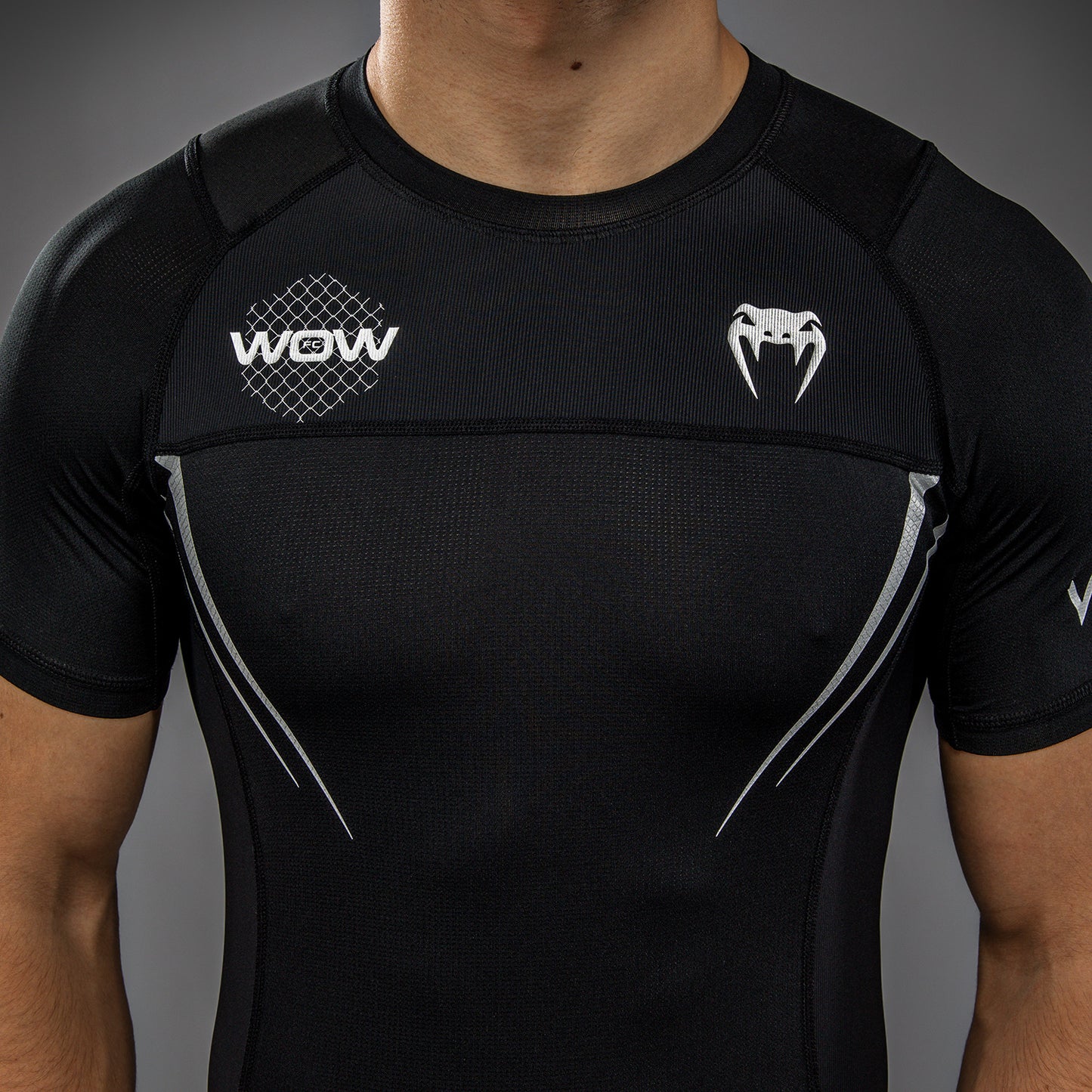 Venum x WOW FC Kurzarm Rashguard - Schwarz/ Grau