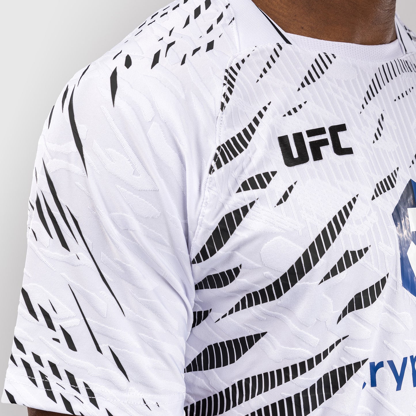 UFC Fusion by Venum Personalized Authentic Fight Night Herren Walkout Jersey - Weiß