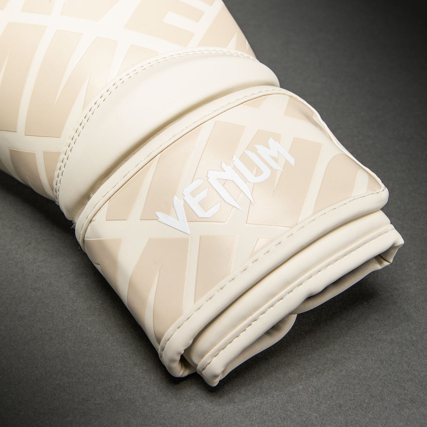 Venum Contender 1.5 XT 3D Boxhandschuhe – Elfenbein