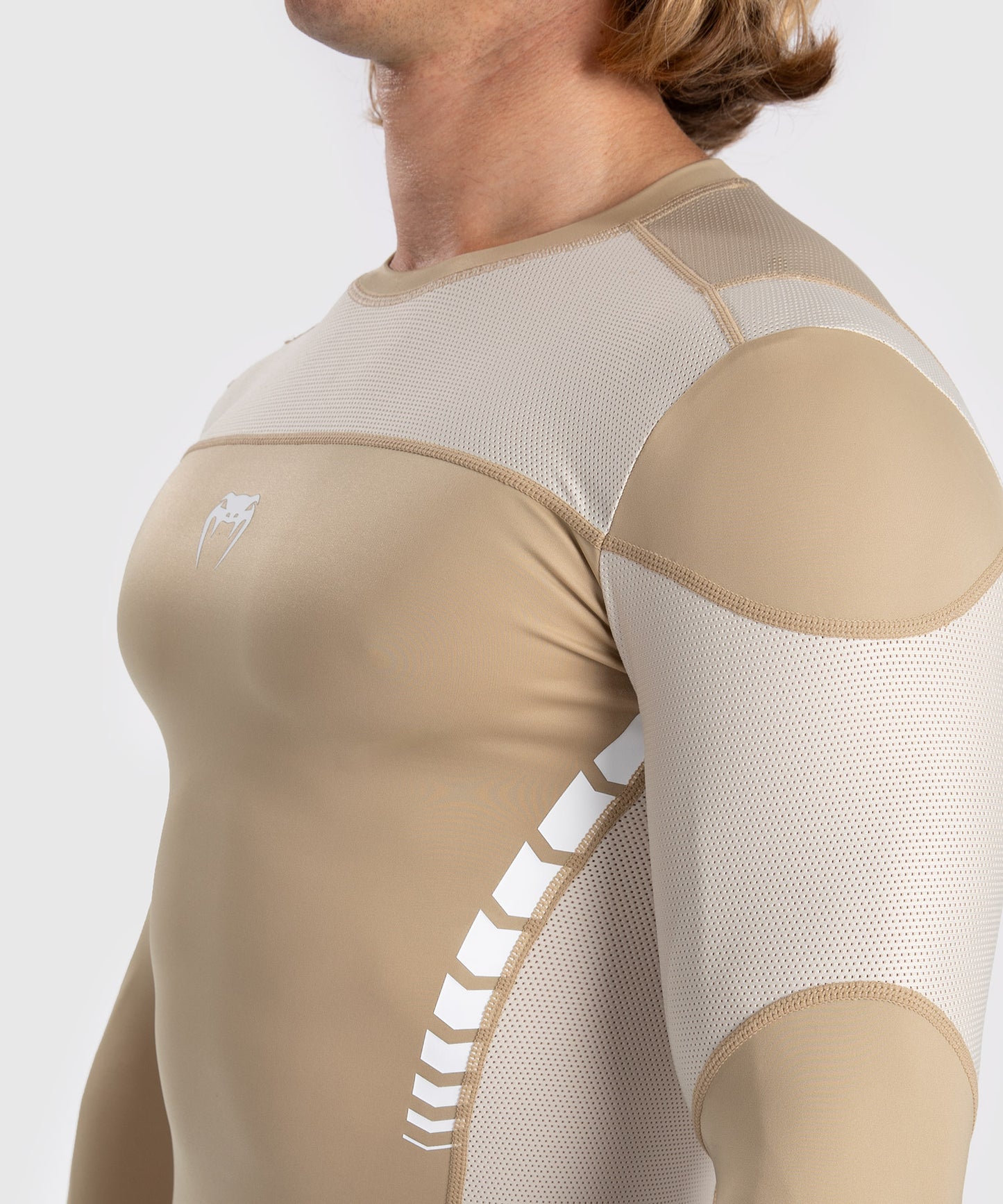 Venum Tempest Herren Langarm Rashguard - Beige/Sand