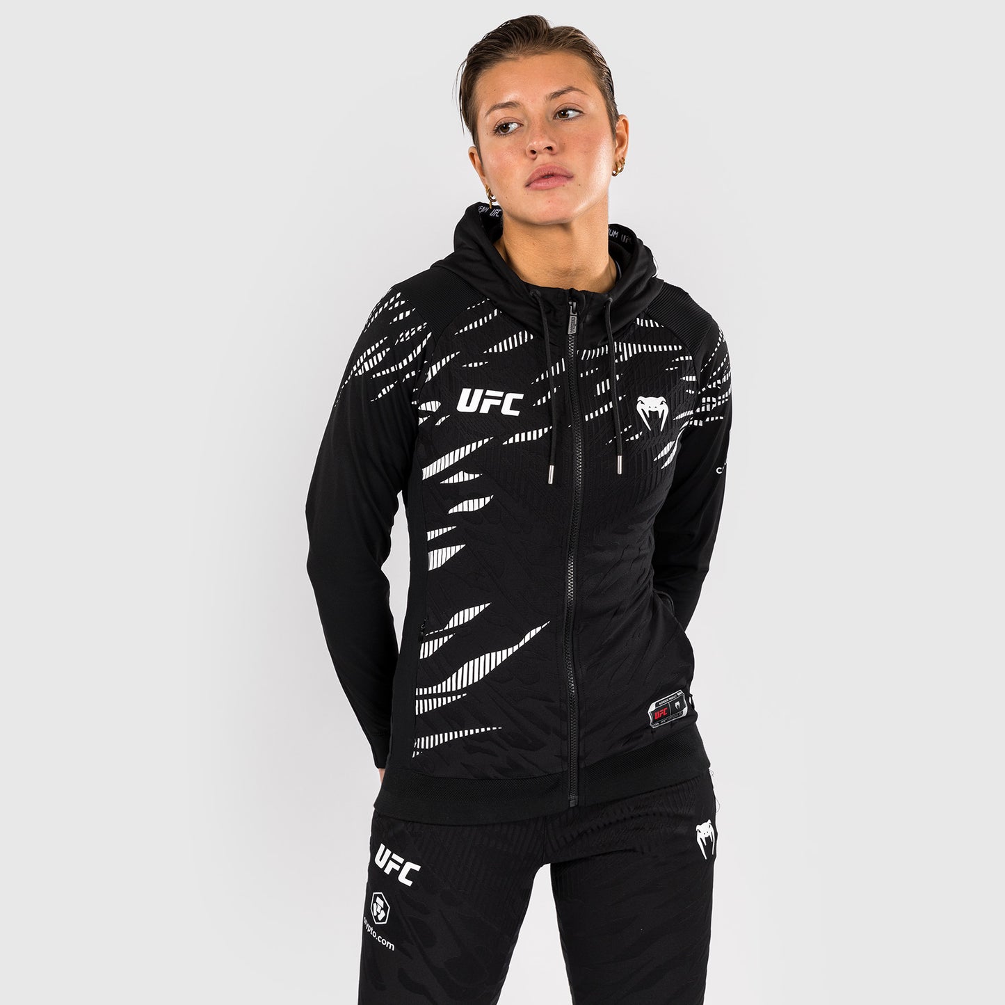 UFC Fusion by Venum Personalized Authentic Fight Night Damen Walkout Hoodie - Schwarz