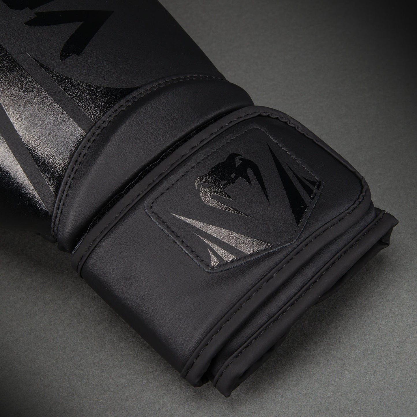 Venum Challenger 2.5 Boxhandschuhe – Schwarz/Schwarz
