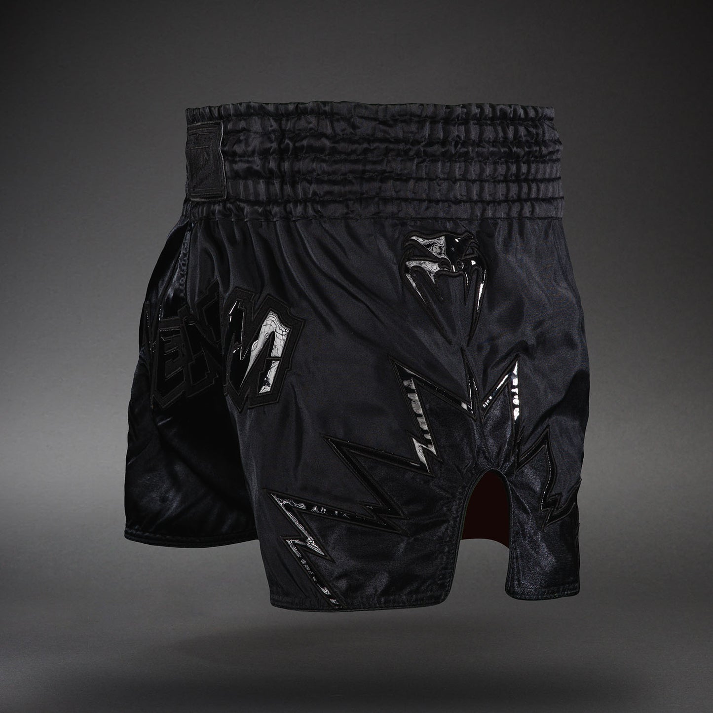 Venum Inferno 2.0 Muay Thai Shorts - Schwarz/Grau