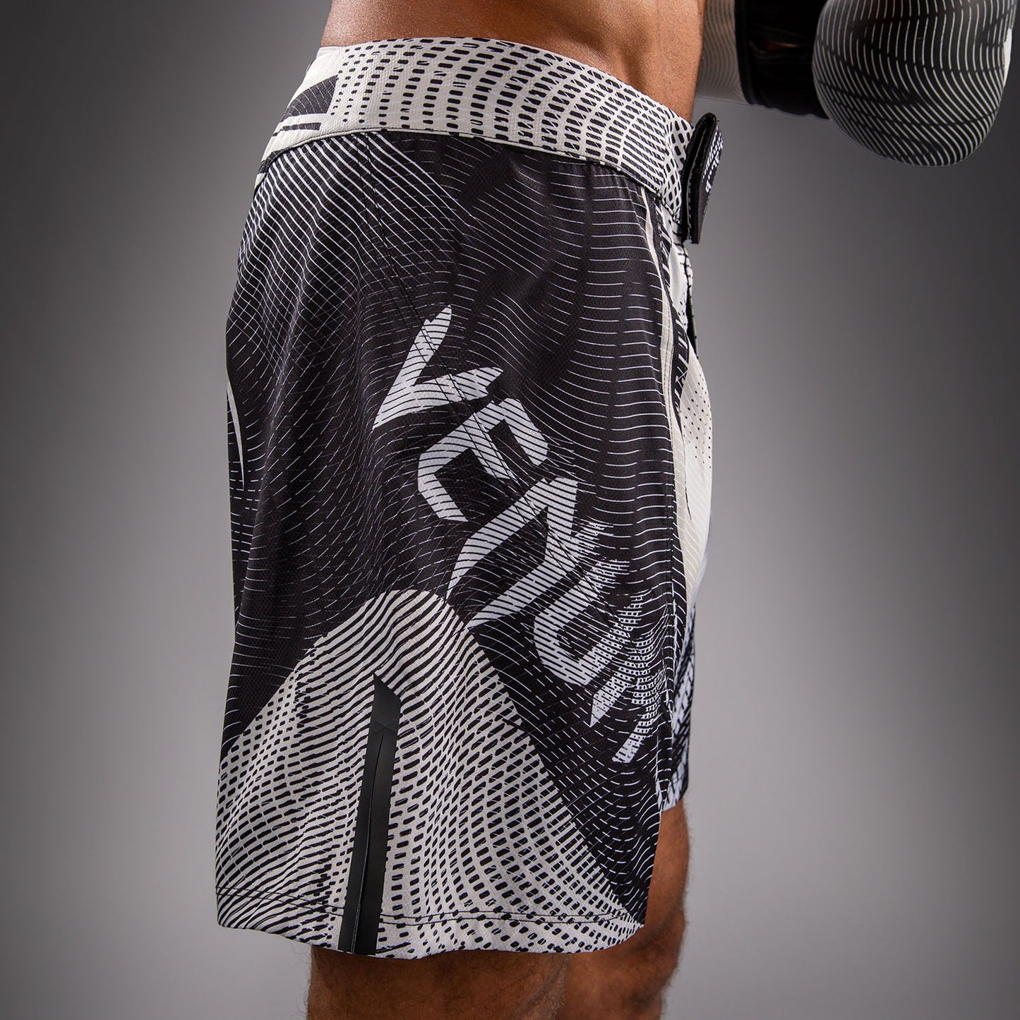 Venum Galactic 3.0 Fightshorts - Cremeweiß/Schwarz