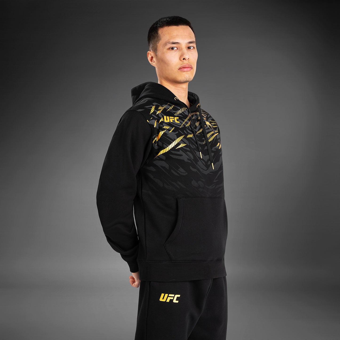 UFC Fusion by Venum Replica Herren Pullover Hoodie - Champion