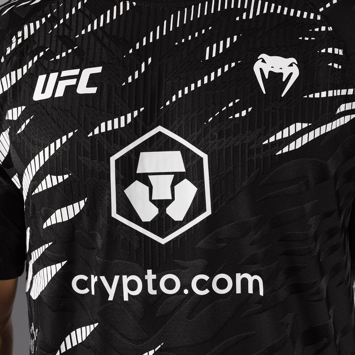 UFC Fusion by Venum Authentic Fight Night Herren Walkout Jersey - Schwarz