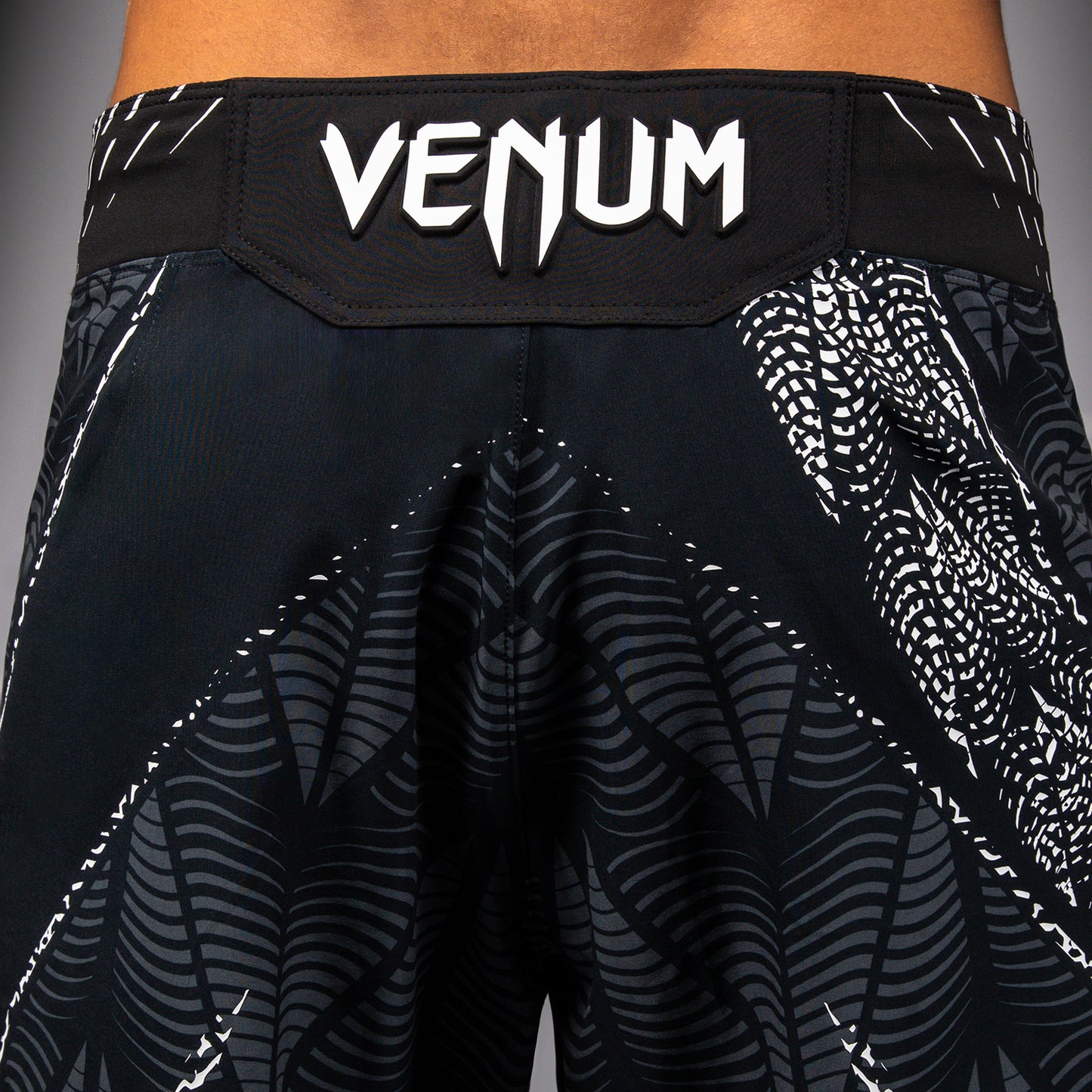 UFC Zenith by Venum Authentic Fight Night Lange Passform Fight Short Herren Personalisiert - Schwarz