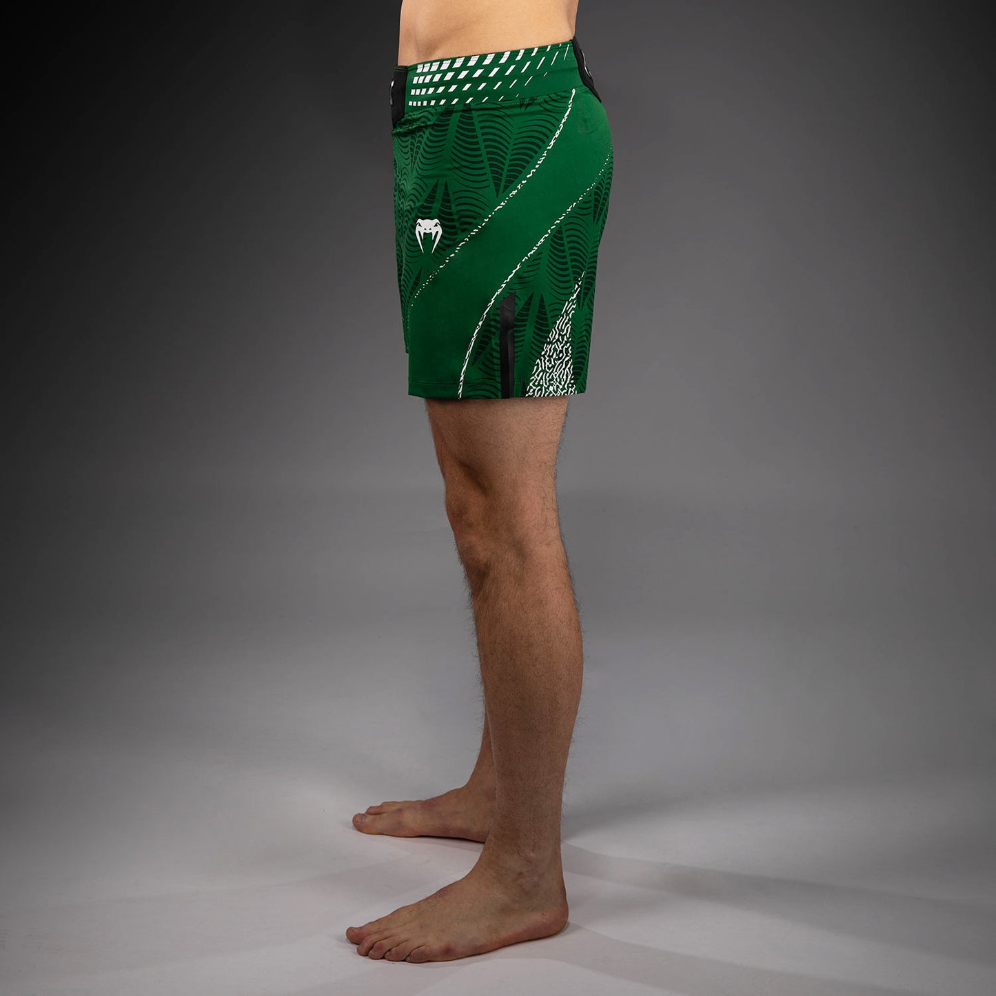 UFC Zenith by Venum Authentic Fight Night Kurze Passform Fight Short Herren - Grün