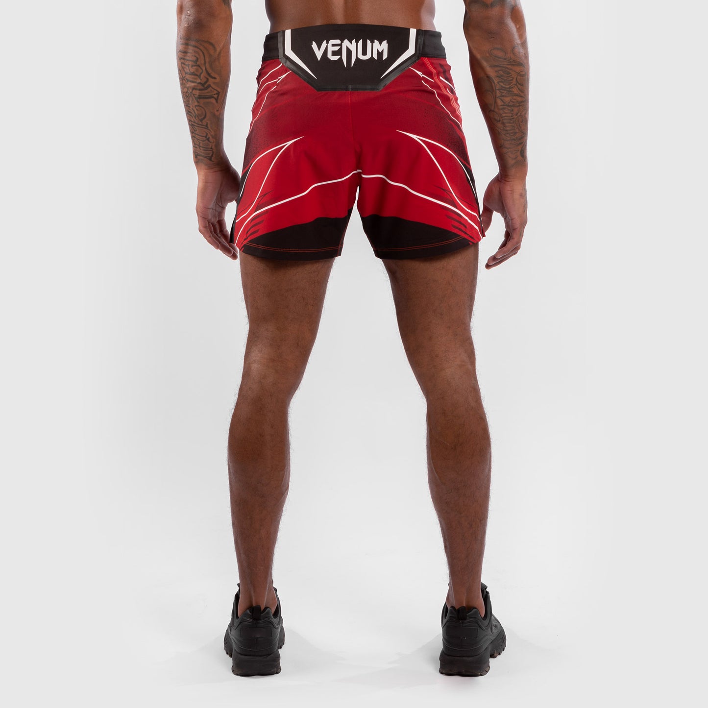 Venum UFC Authentic Fight Night Herren-Shorts – Rot