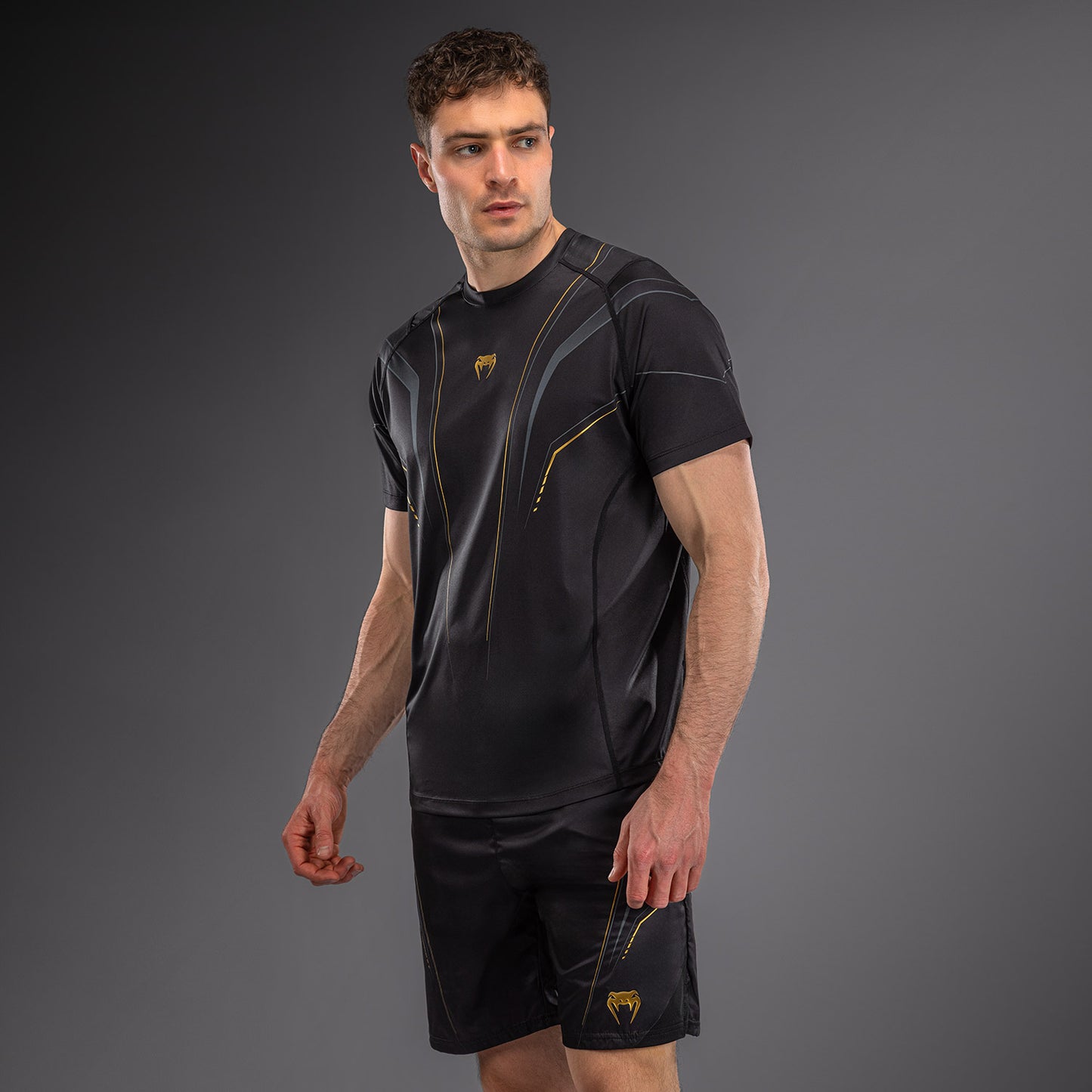 Venum Streamline Dry-Tech T-Shirt – Schwarz/Gold