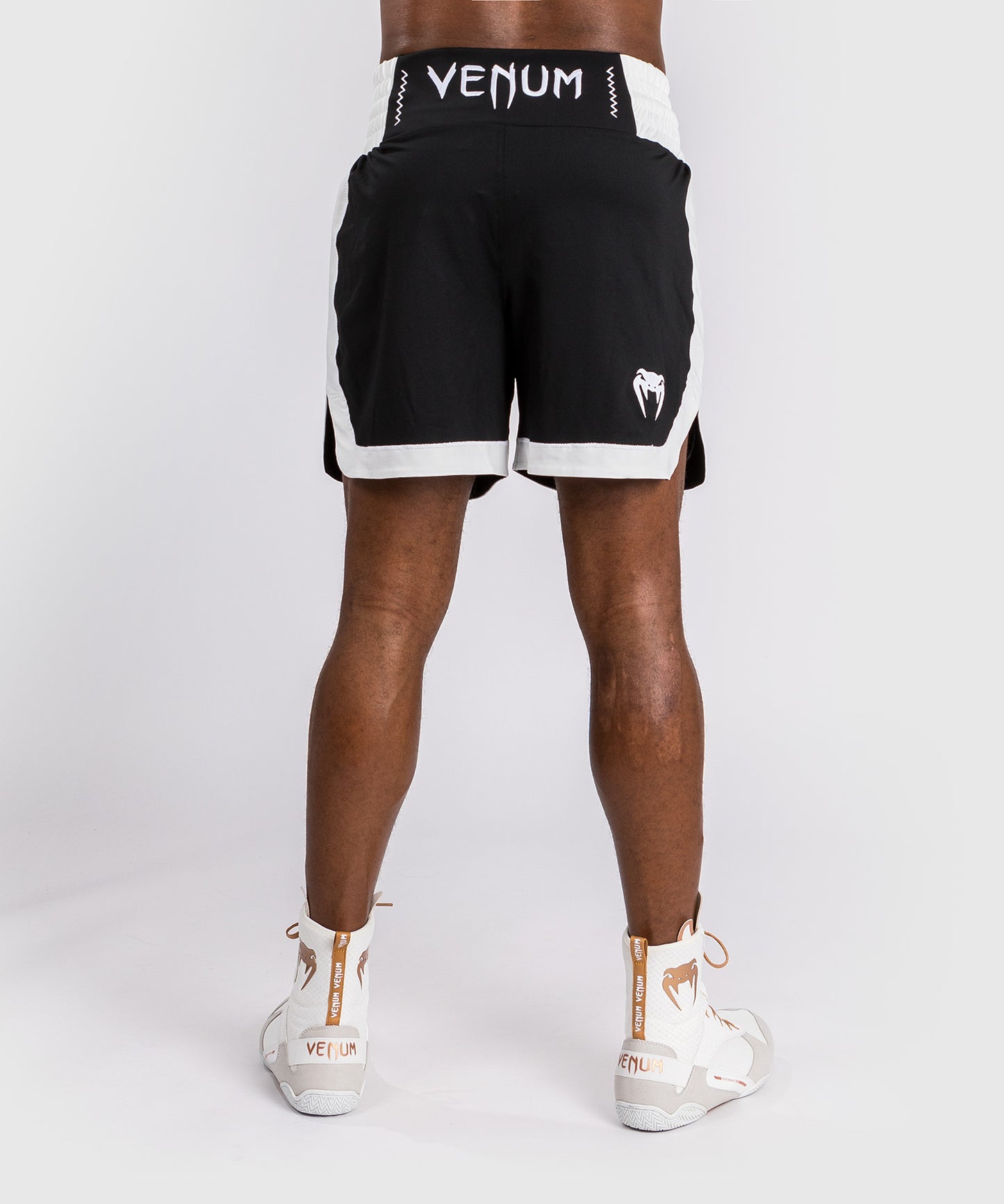 Venum Classic Boxing Shorts - Schwarz/Weiß