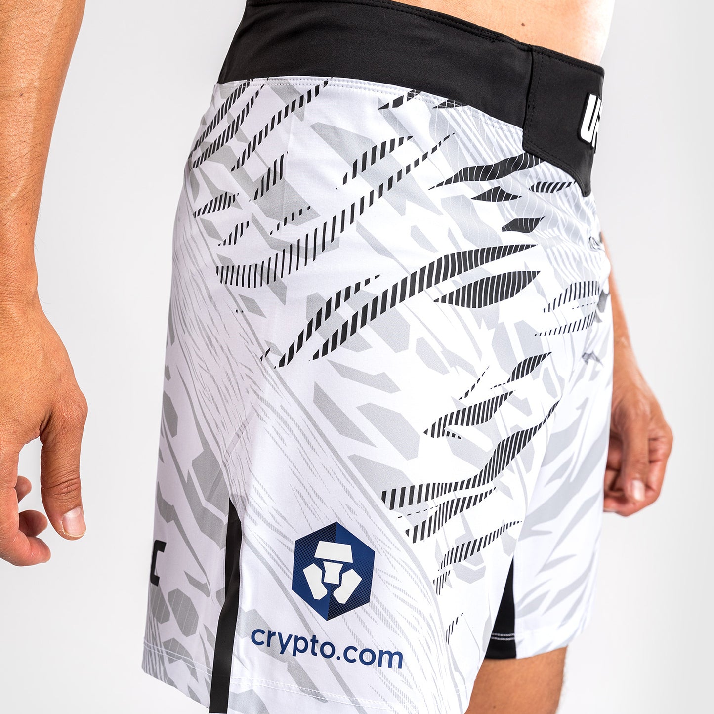 UFC Fusion by Venum Personalized Authentic Fight Night Herren Fight Short - Short Fit - Weiß