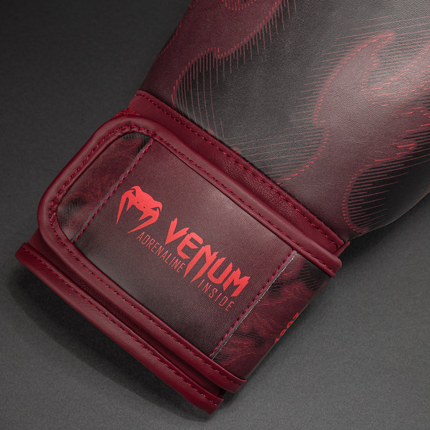 Venum Spectre Boxhandschuhe – Schwarz/Rot