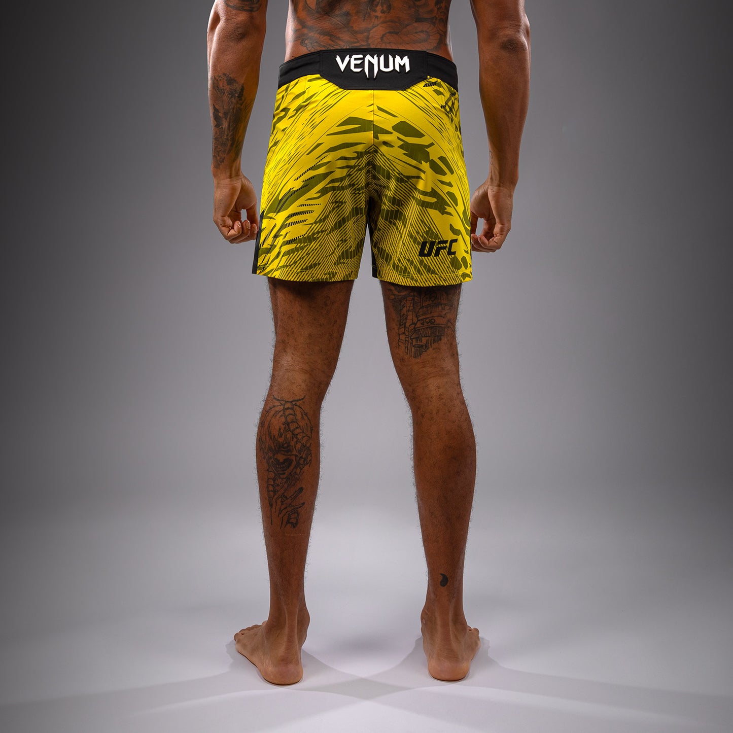 UFC Fusion by Venum Authentic Fight Night Herren Fight Short - Short Fit - Gelb