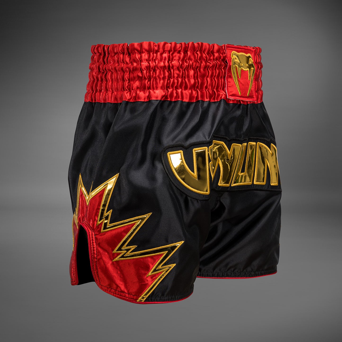 Venum Inferno Muay Thai Shorts - Schwarz/Gold/Rot
