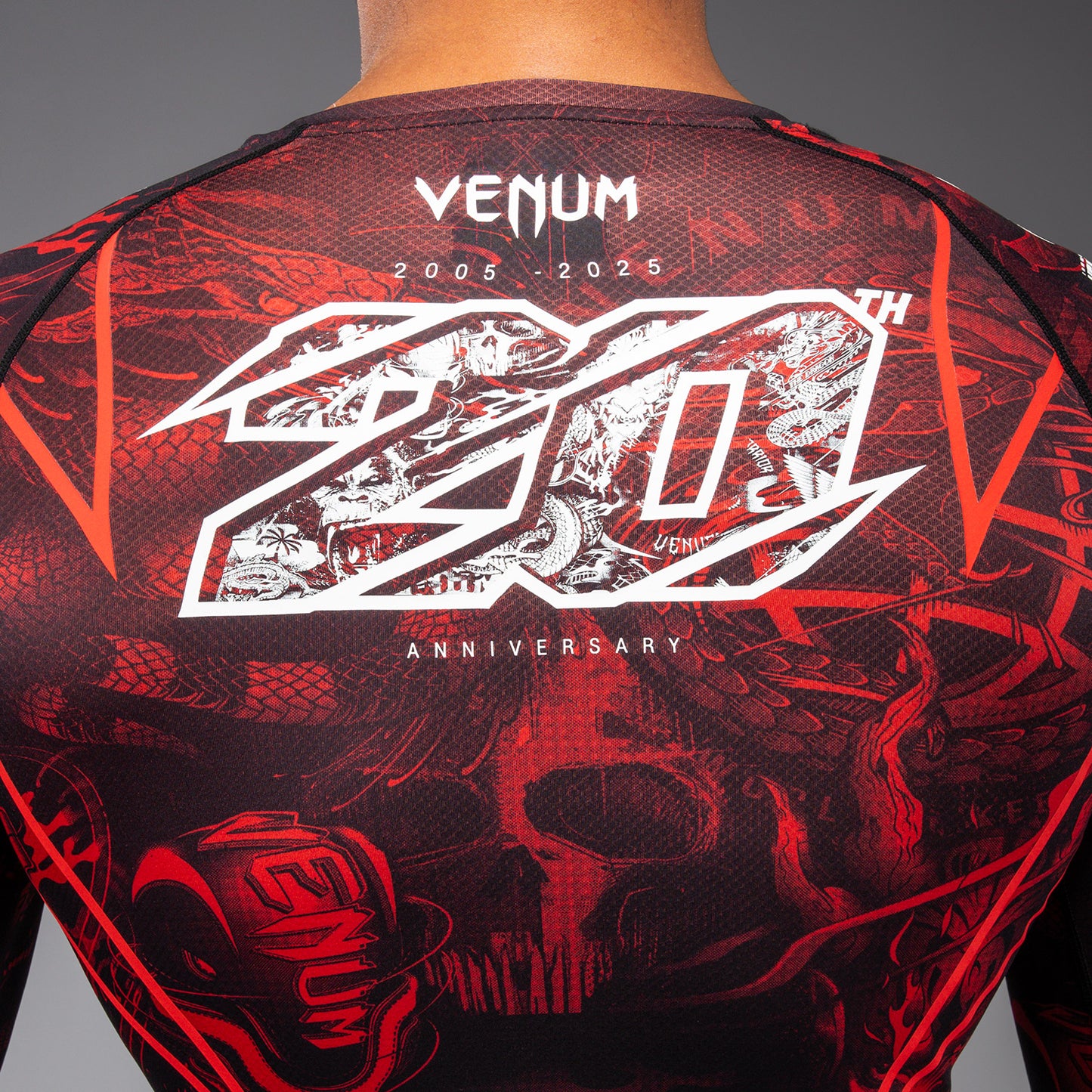 Venum 20th Anniversary Langarm Rashguard - Schwarz/Rot