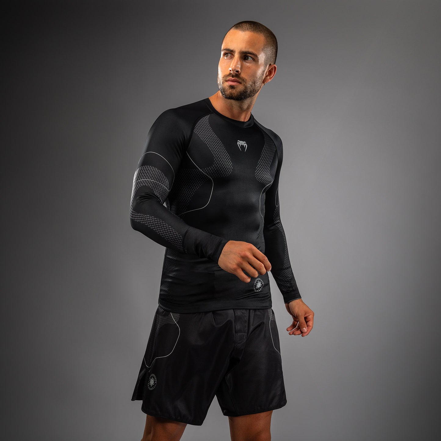 Venum Nexus Langarm Rashguard – Schwarz/Silber