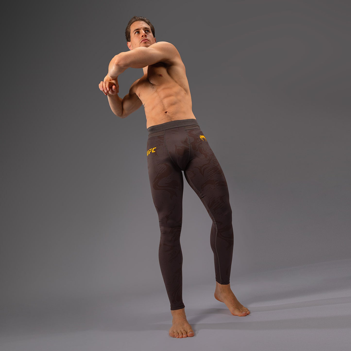 UFC Fusion by Venum Fight Week Herren Performance Tight - Erdiges Braun