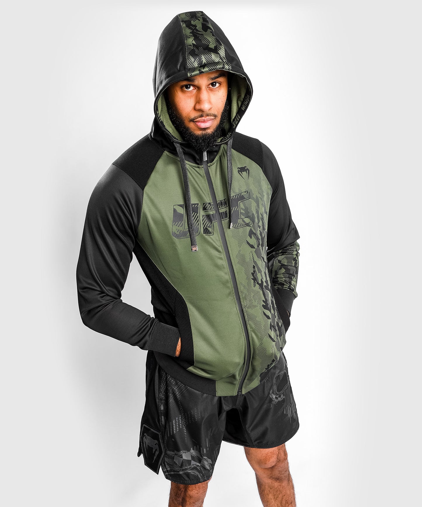 UFC Venum Authentic Fight Week Herren Kapuzenpullover mit Reißverschluss - Khaki