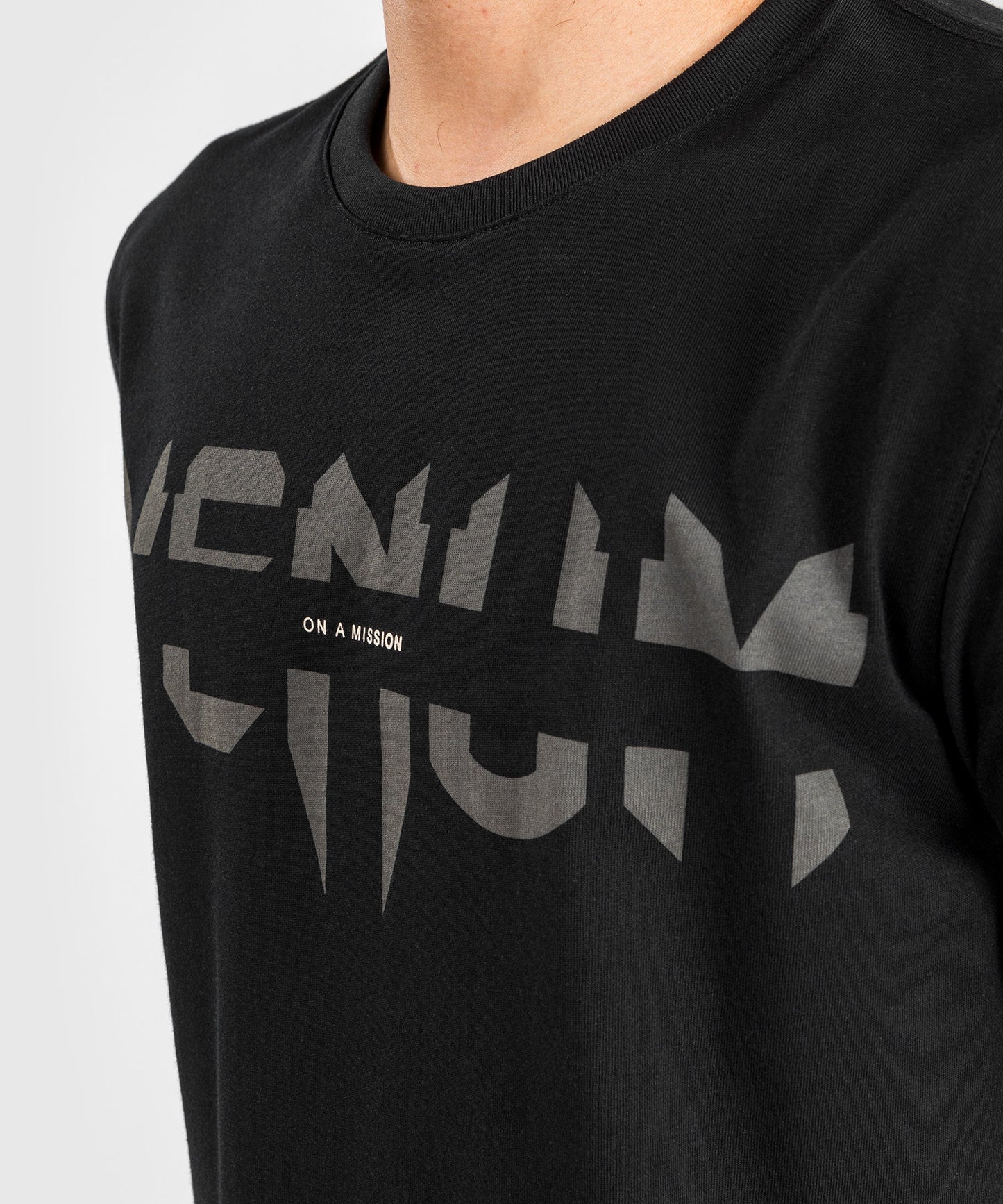 Venum On a Mission T-Shirt – Regular Fit – Schwarz