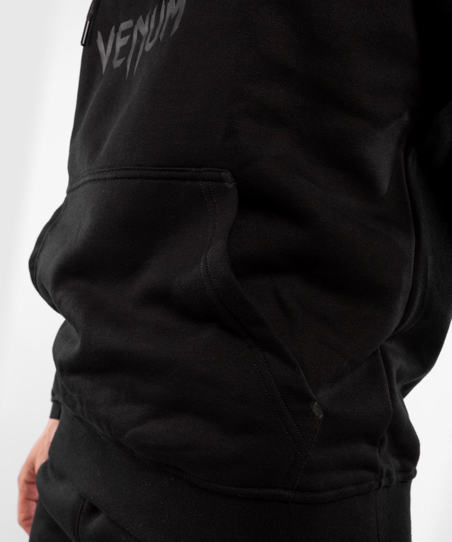 Venum Classic Hoodie - Schwarz/Schwarz