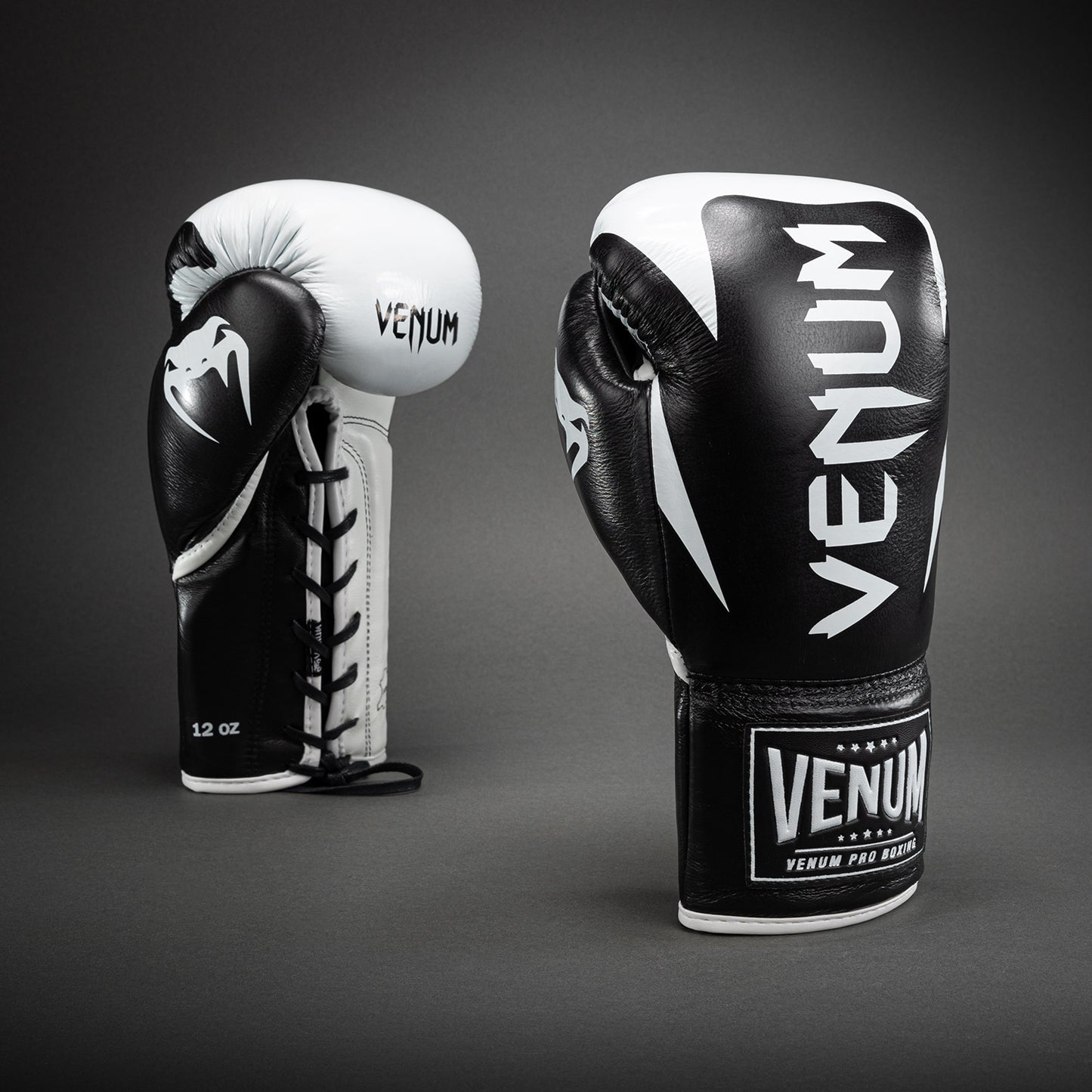 Venum Hammer Pro Boxhandschuhe mit Schnürung - Schwarz/Weiß