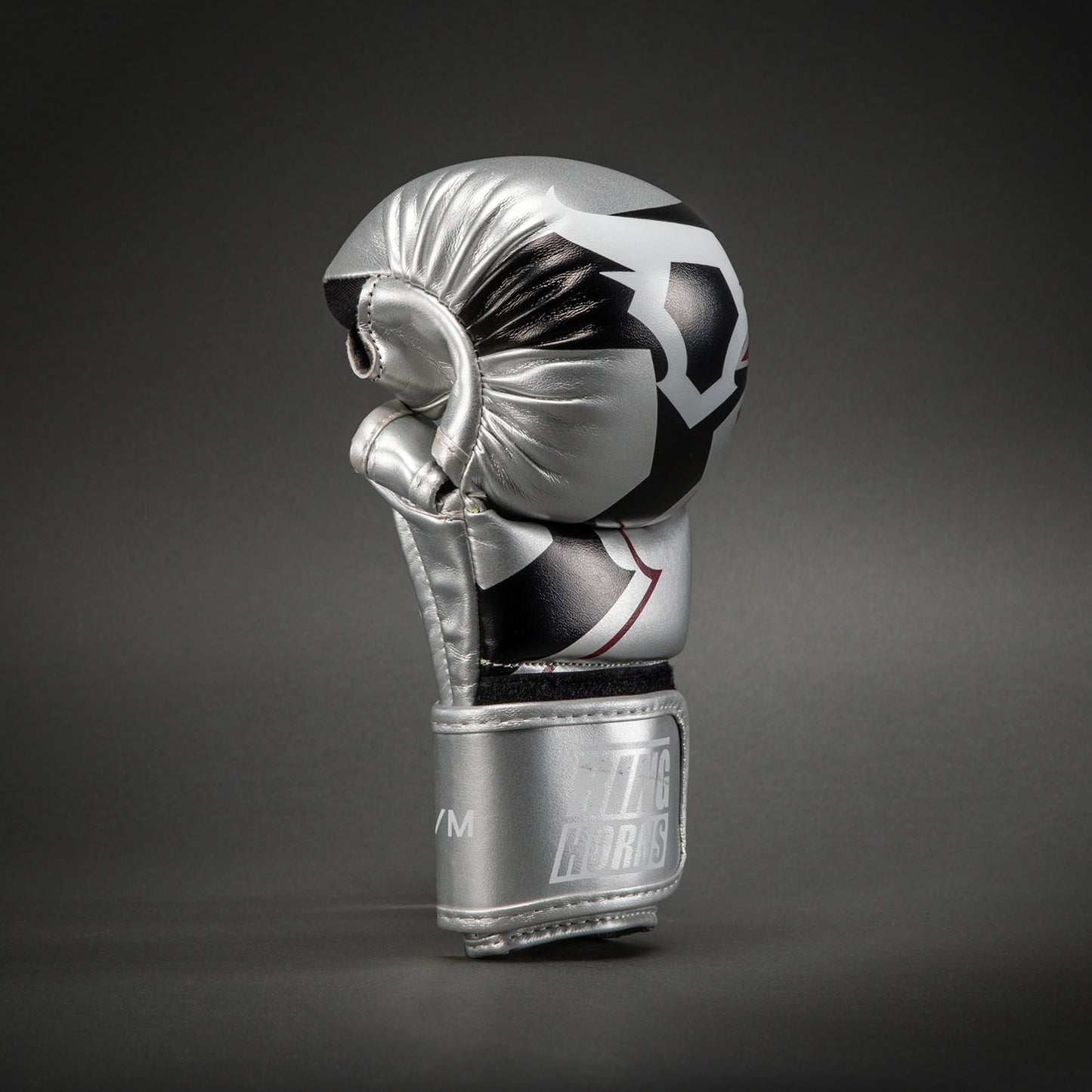 Ringhorns Charger by Venum MMA Sparringhandschuhe – Silber/Schwarz