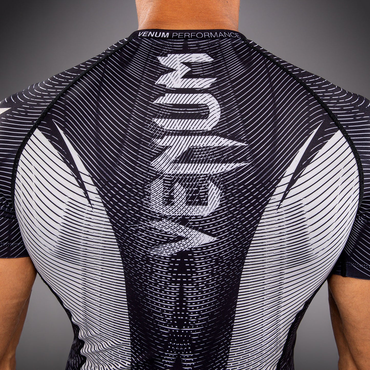 Venum Galactic 3.0 Kurzarm Rashguard - Cremeweiß/Schwarz