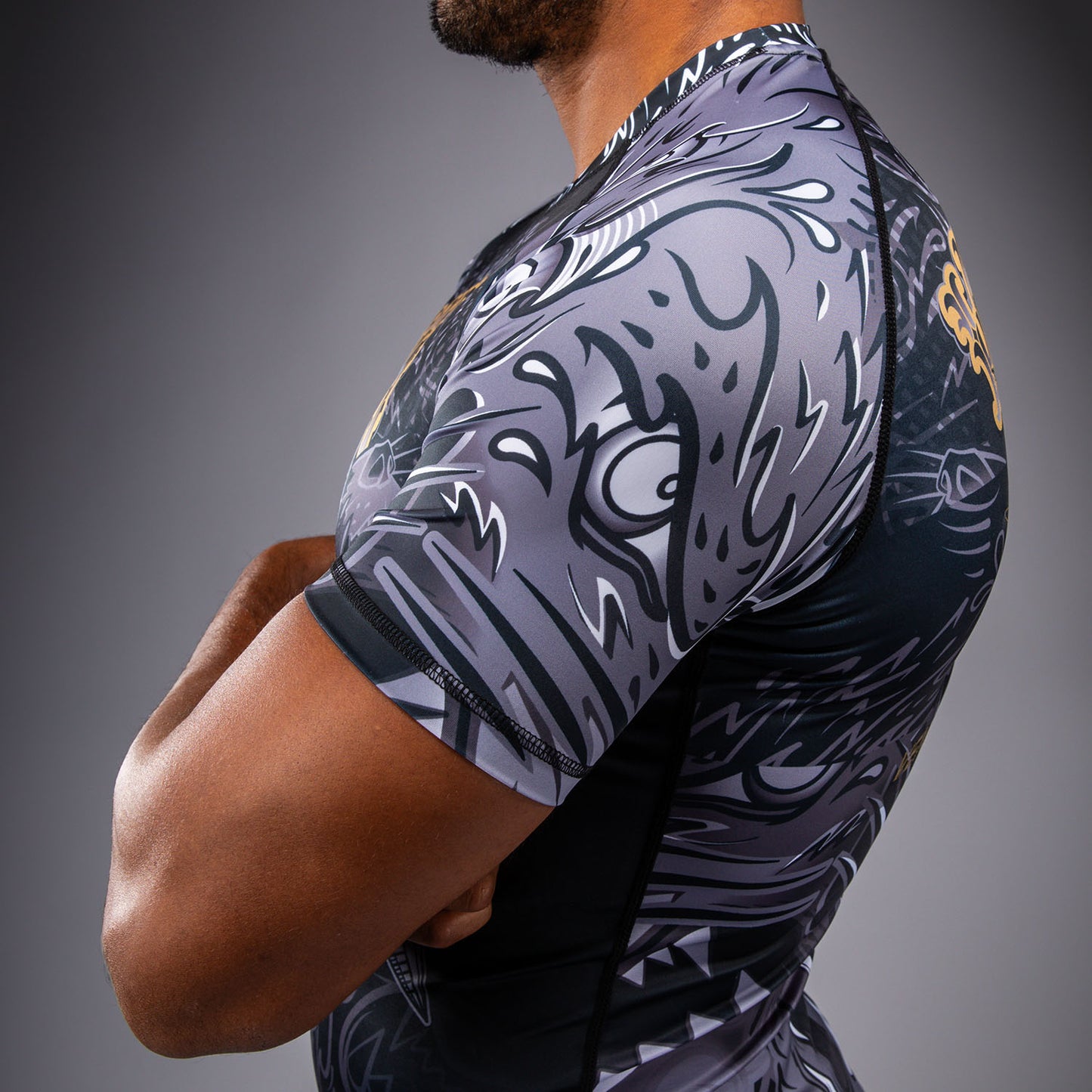 Venum Wolf Atak Kurzarm Rashguard – Schwarz/Grau