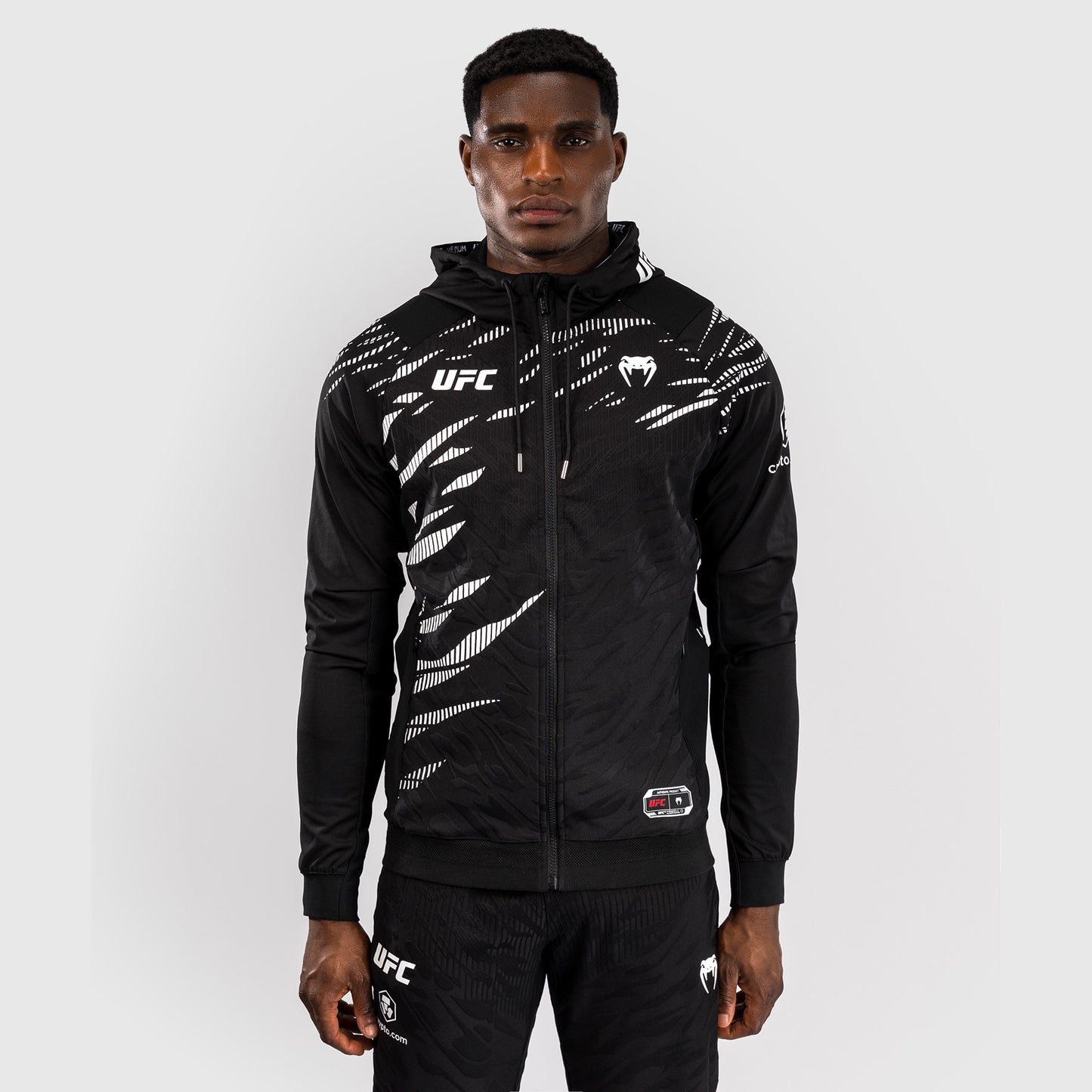 UFC Fusion by Venum Personalized Authentic Fight Night Herren Walkout Hoodie - Schwarz