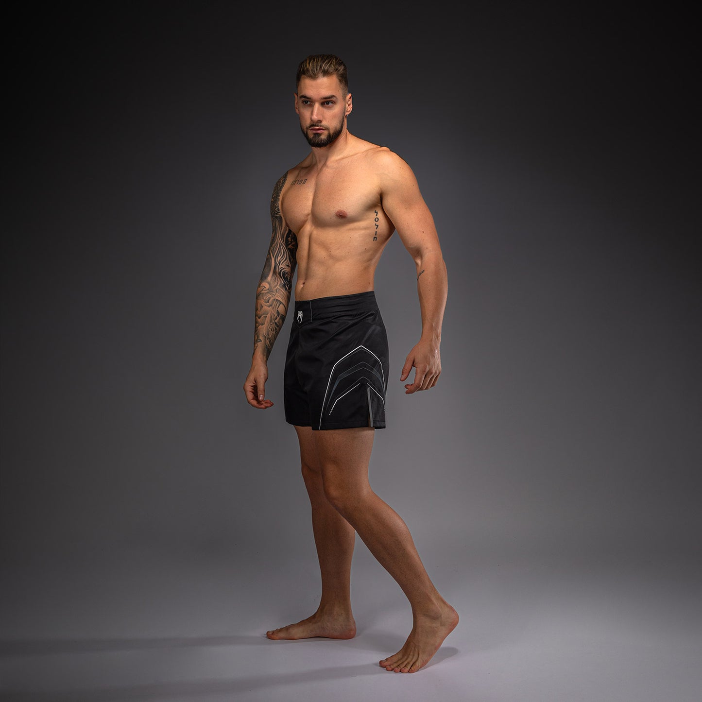 Venum Streamline Fightshorts – Schwarz/Weiß
