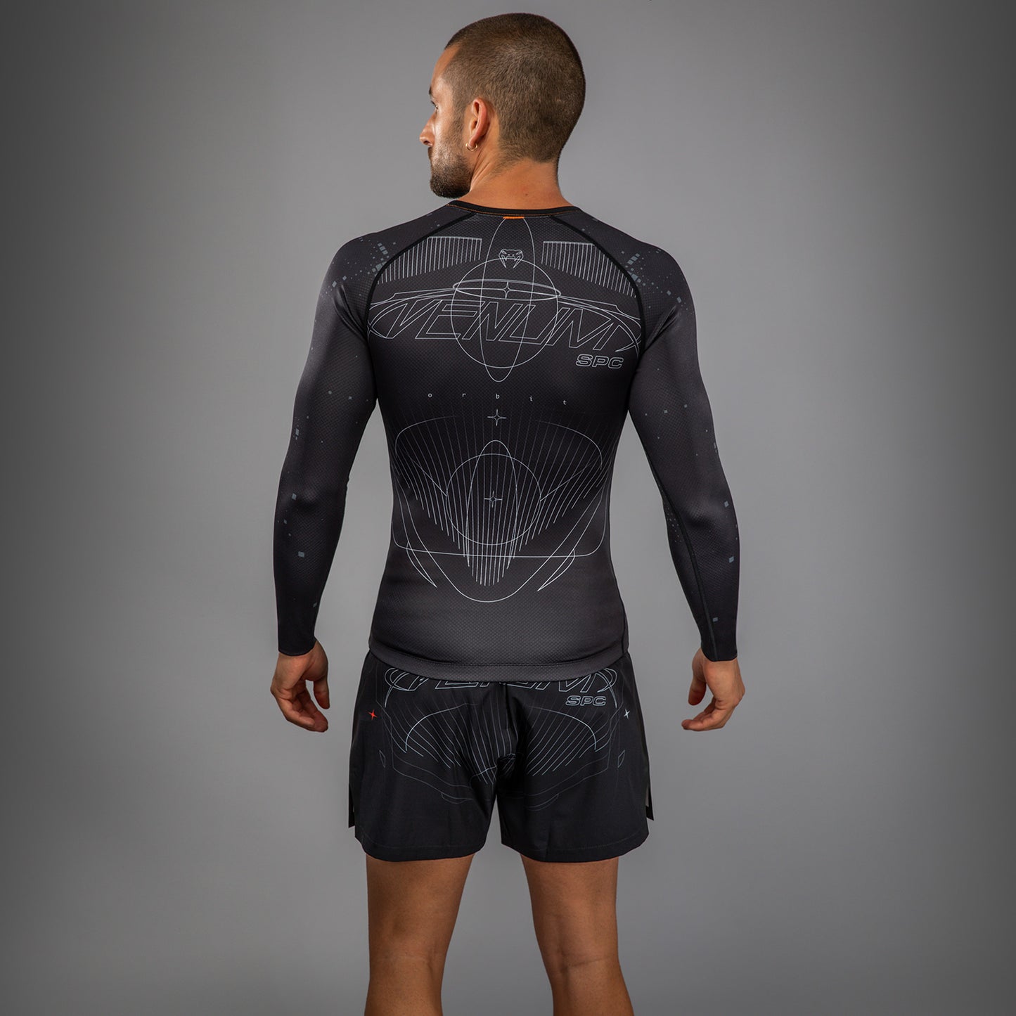 Venum Eclipse Langarm Rashguard – Schwarz/Ivory