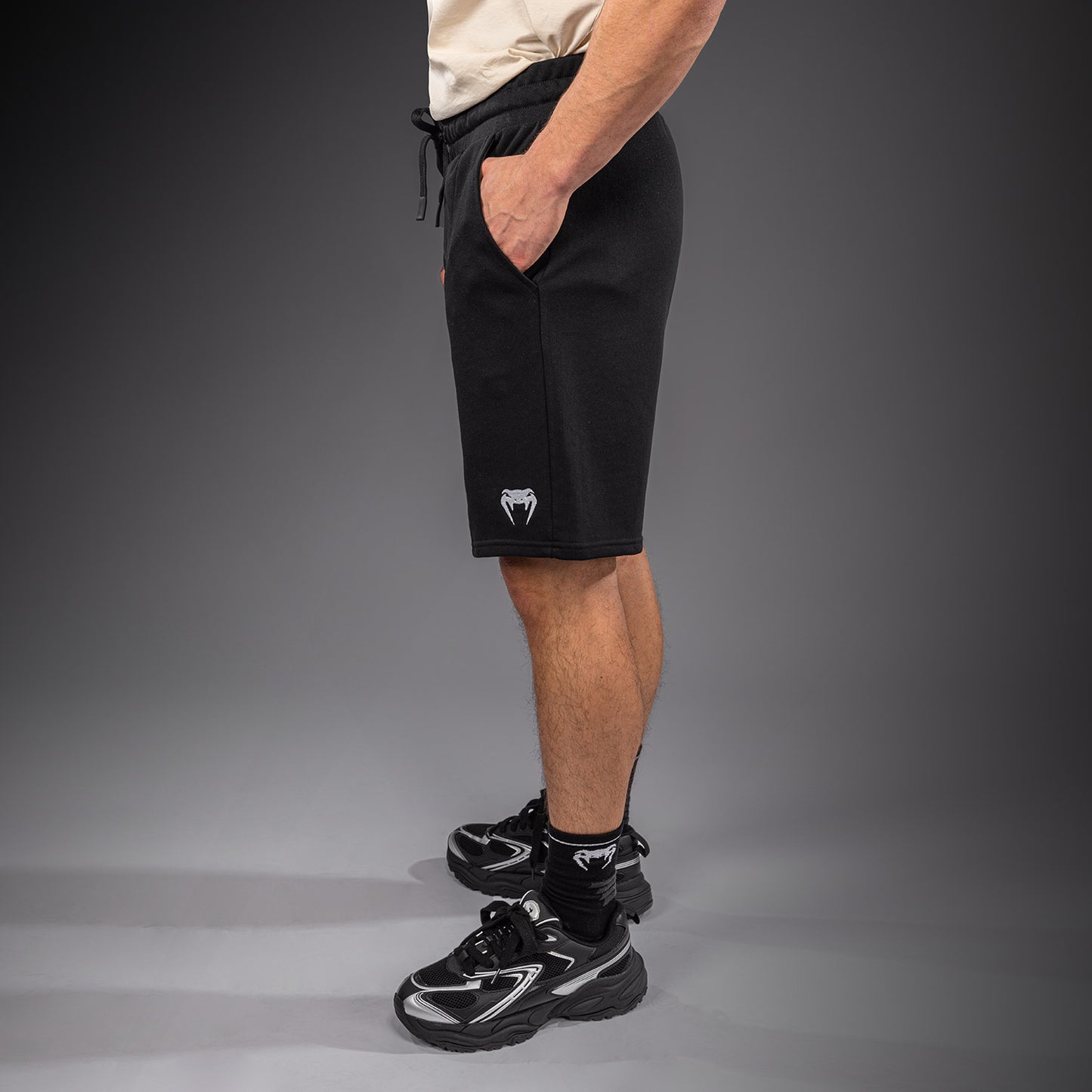 Venum Classic Fleece Shorts aus Baumwolle – Schwarz
