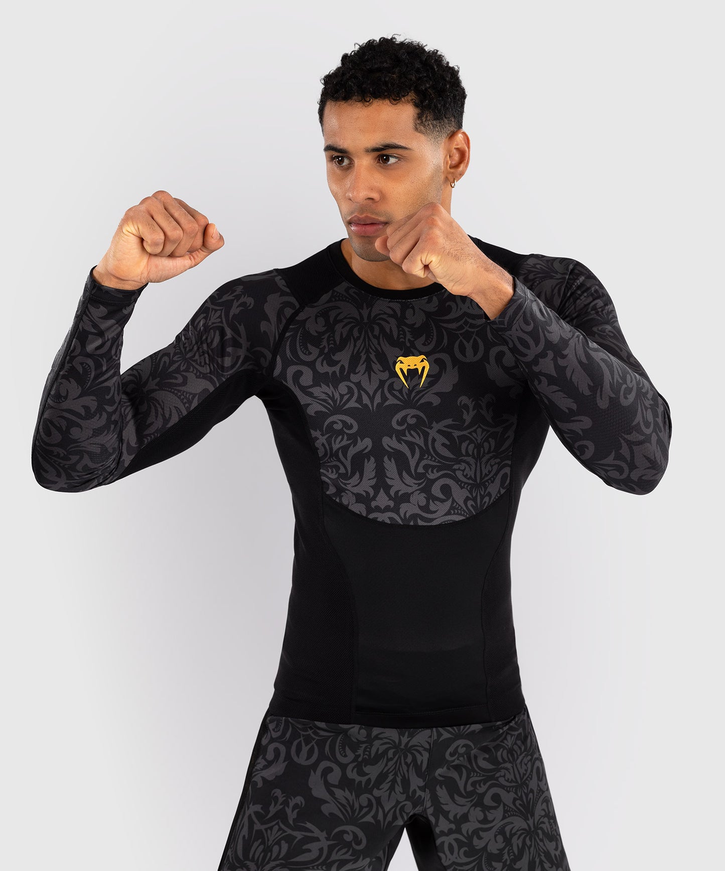 Venum x Topuria Unmatched Edition Langarm Rashguard - Schwarz/Gold