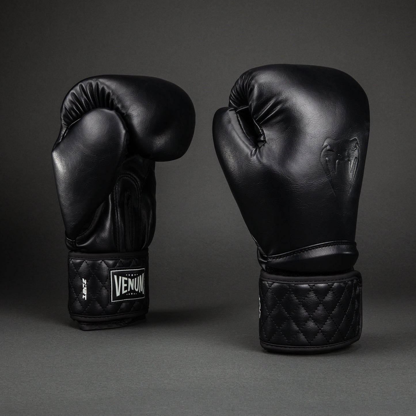 Venum Impact Classic Boxhandschuhe - Schwarz