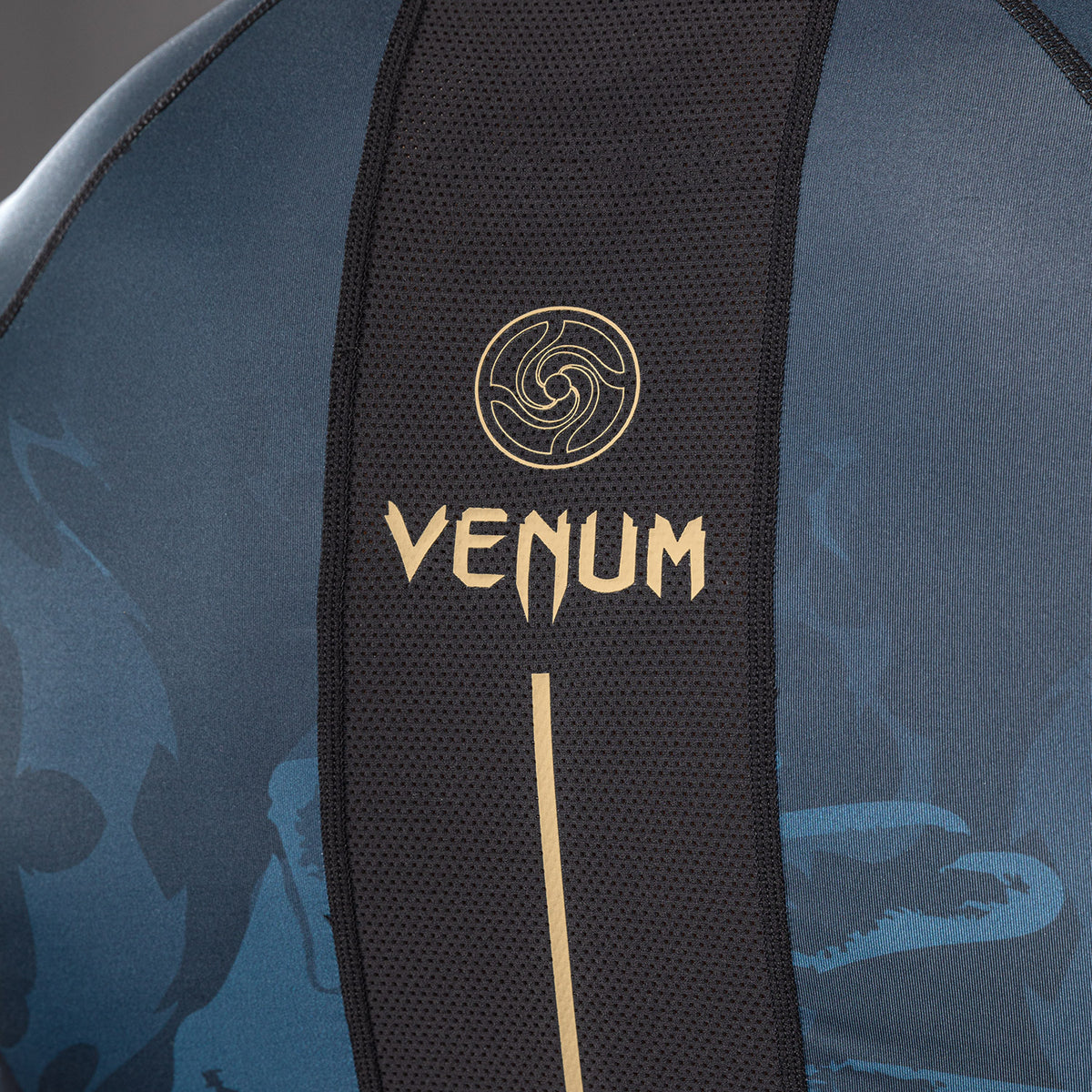 Jujutsu Kaisen x Venum Fushiguro Langarm Rashguard – Ozeanblau