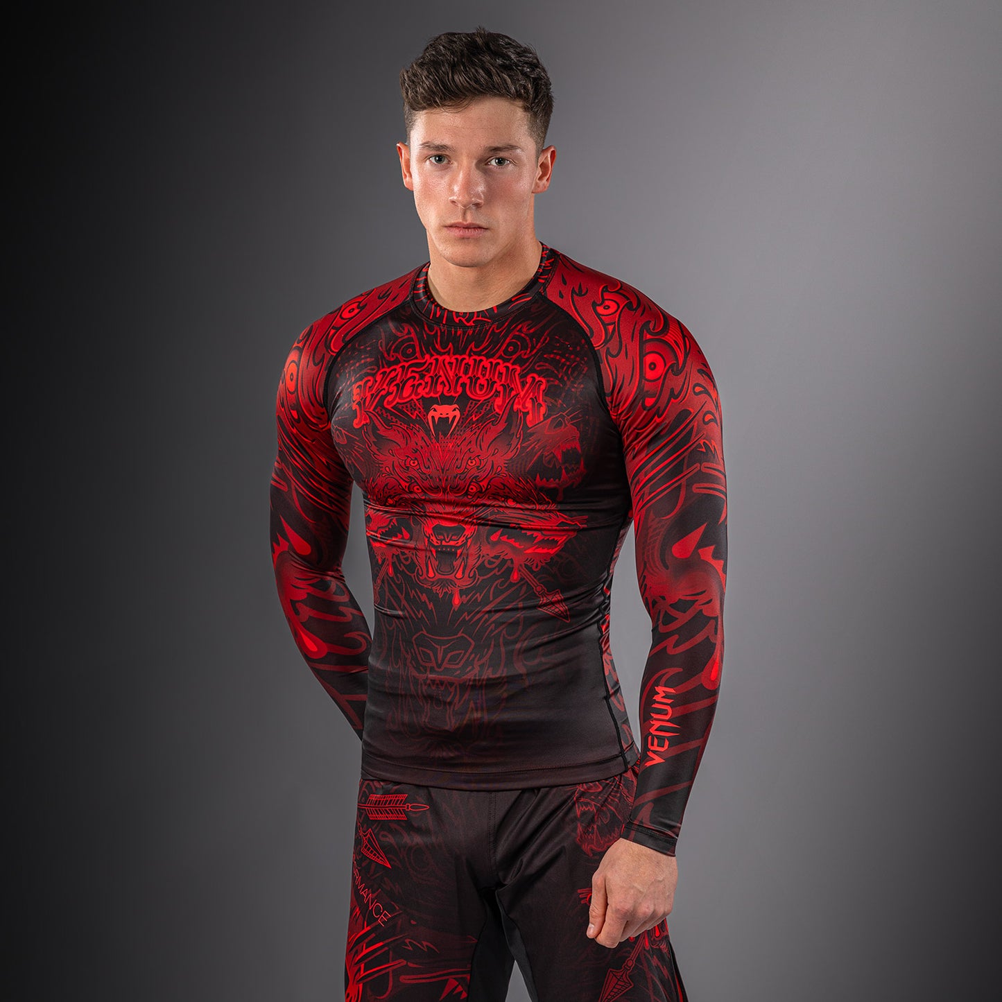 Venum Wolf Atak Langarm Rashguard – Schwarz/Rot